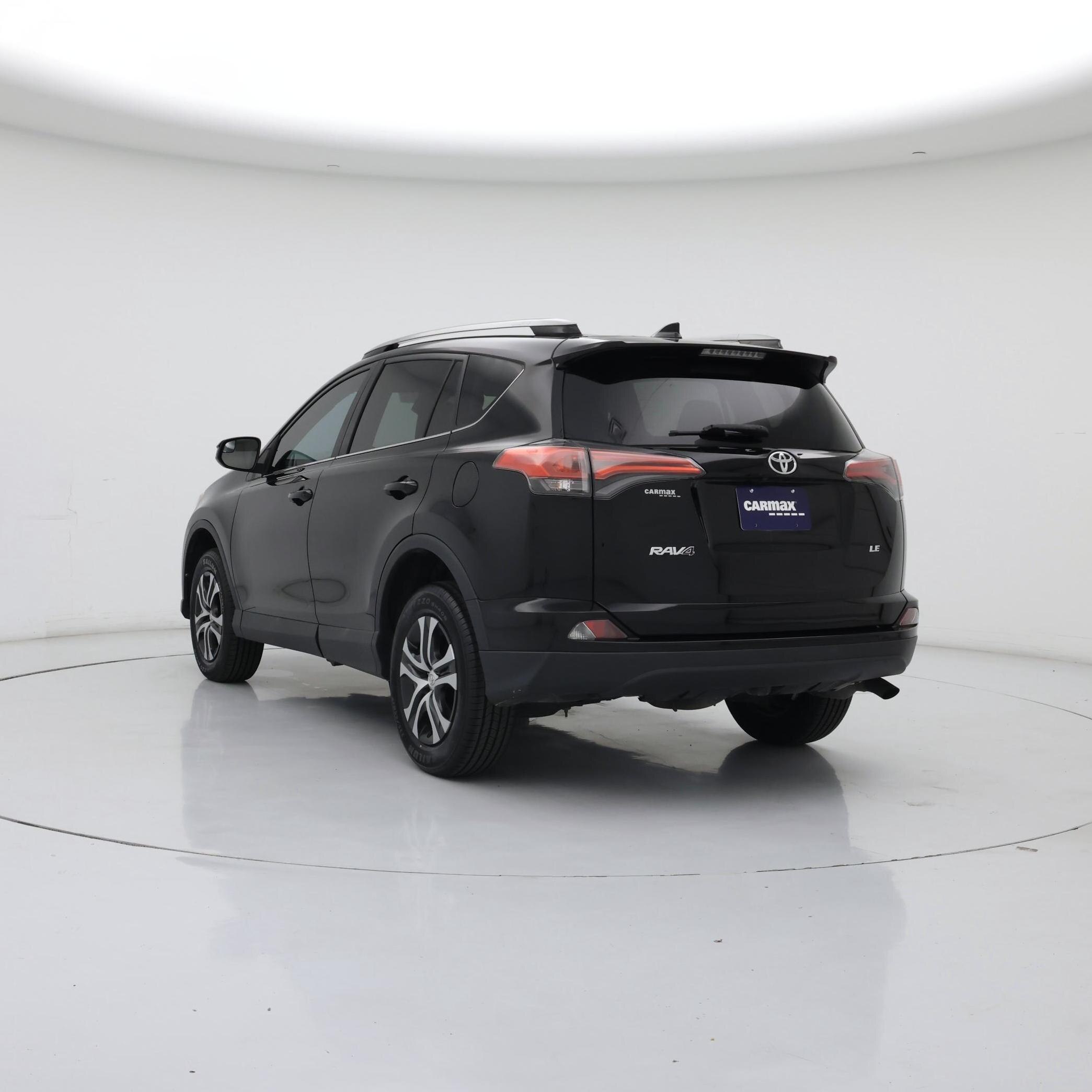 Thumbnail: 2018 Toyota RAV4 - 2