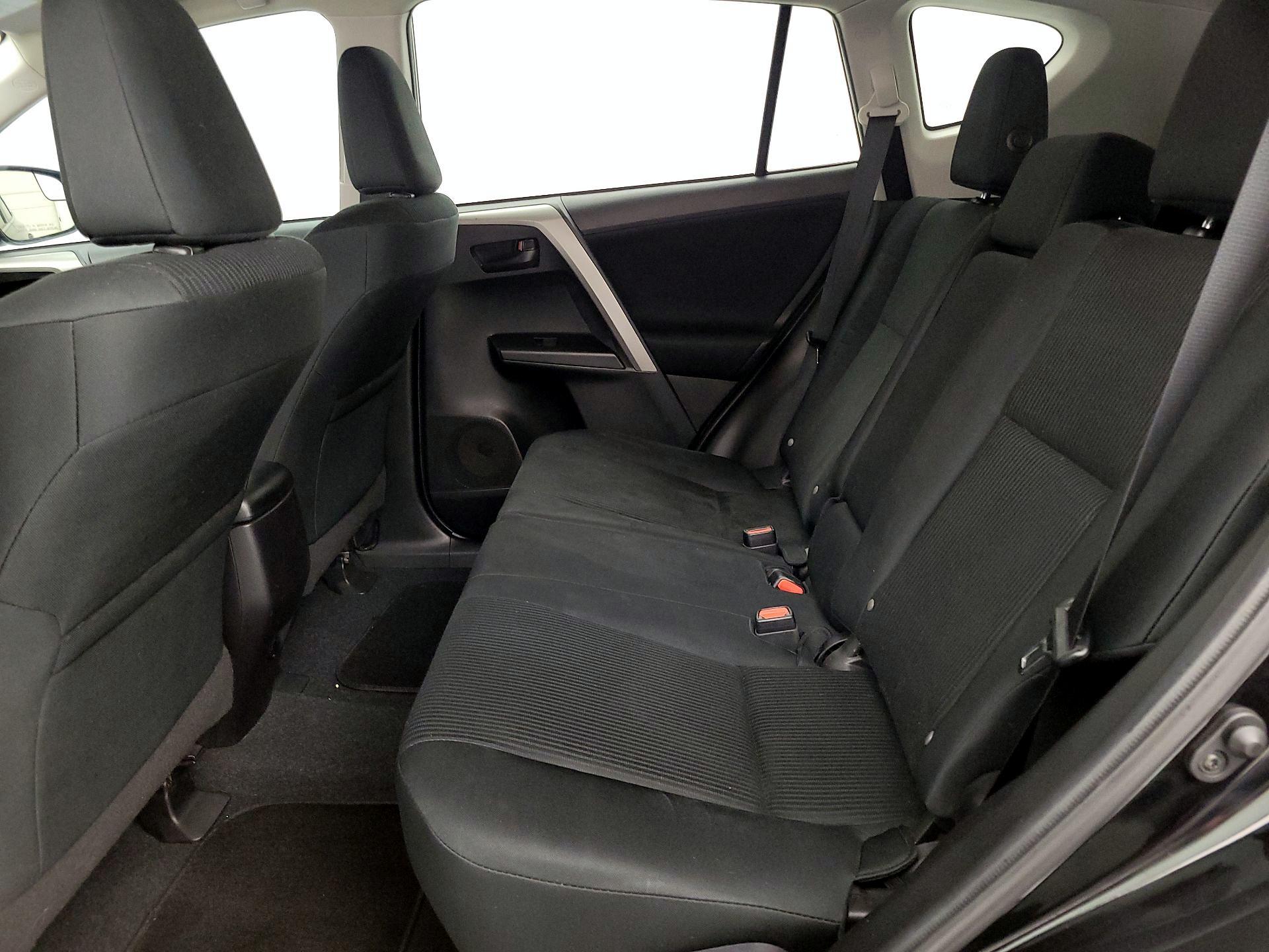 Thumbnail: 2018 Toyota RAV4 - 19