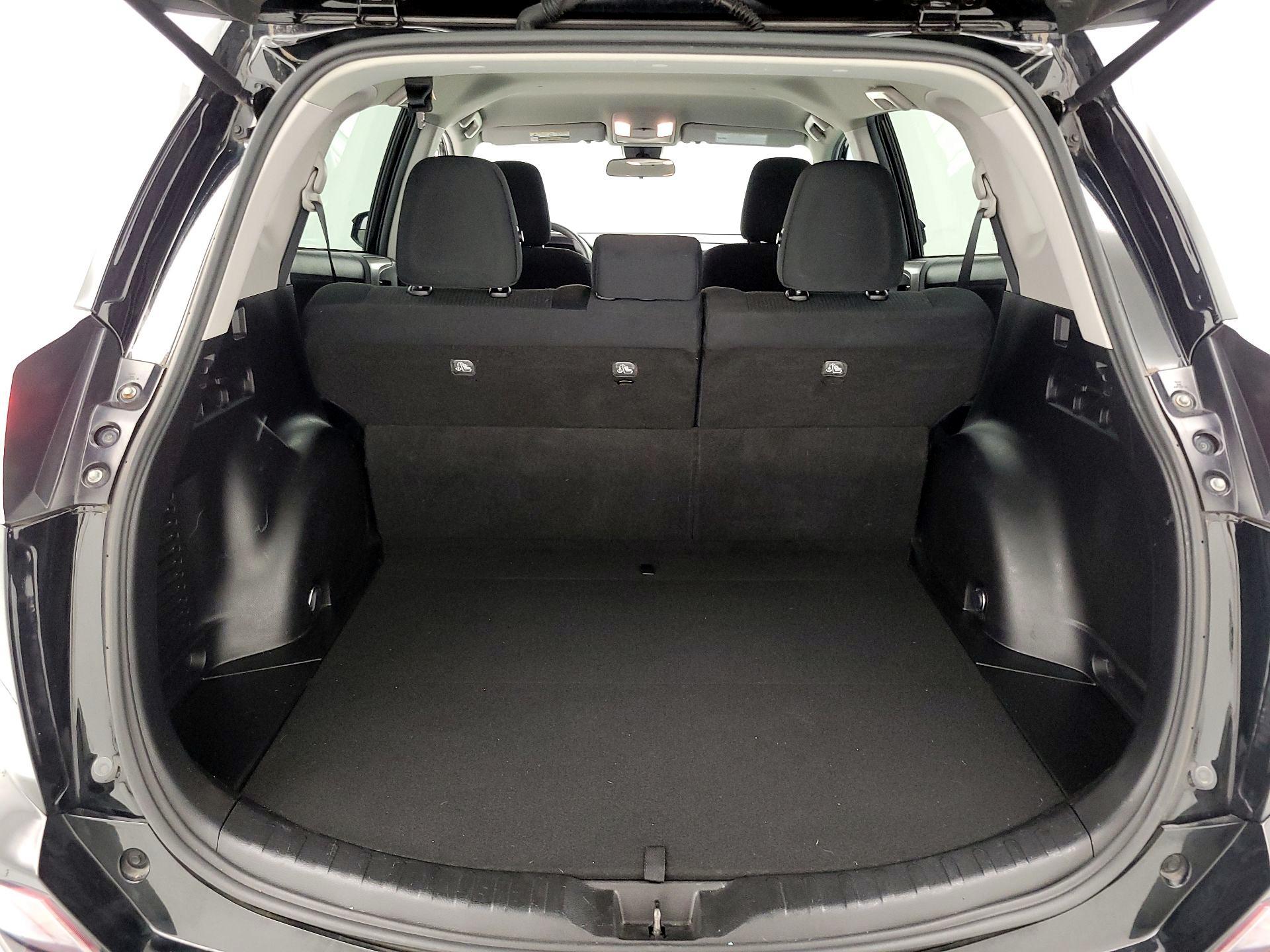 Thumbnail: 2018 Toyota RAV4 - 20