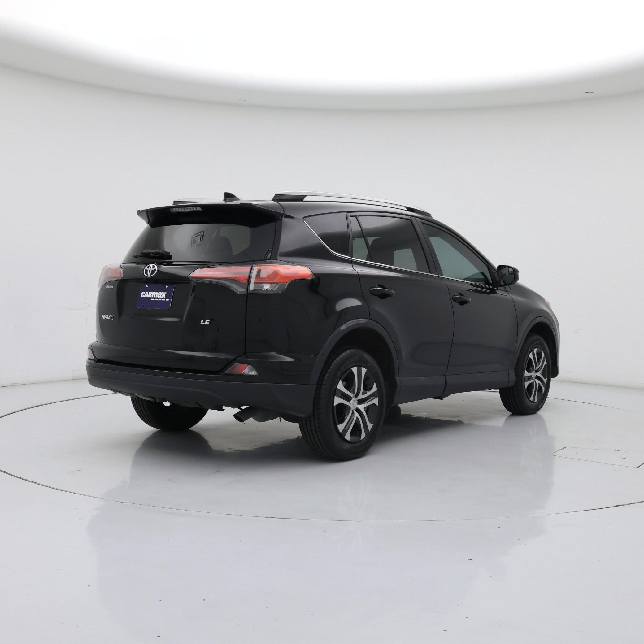 Thumbnail: 2018 Toyota RAV4 - 8