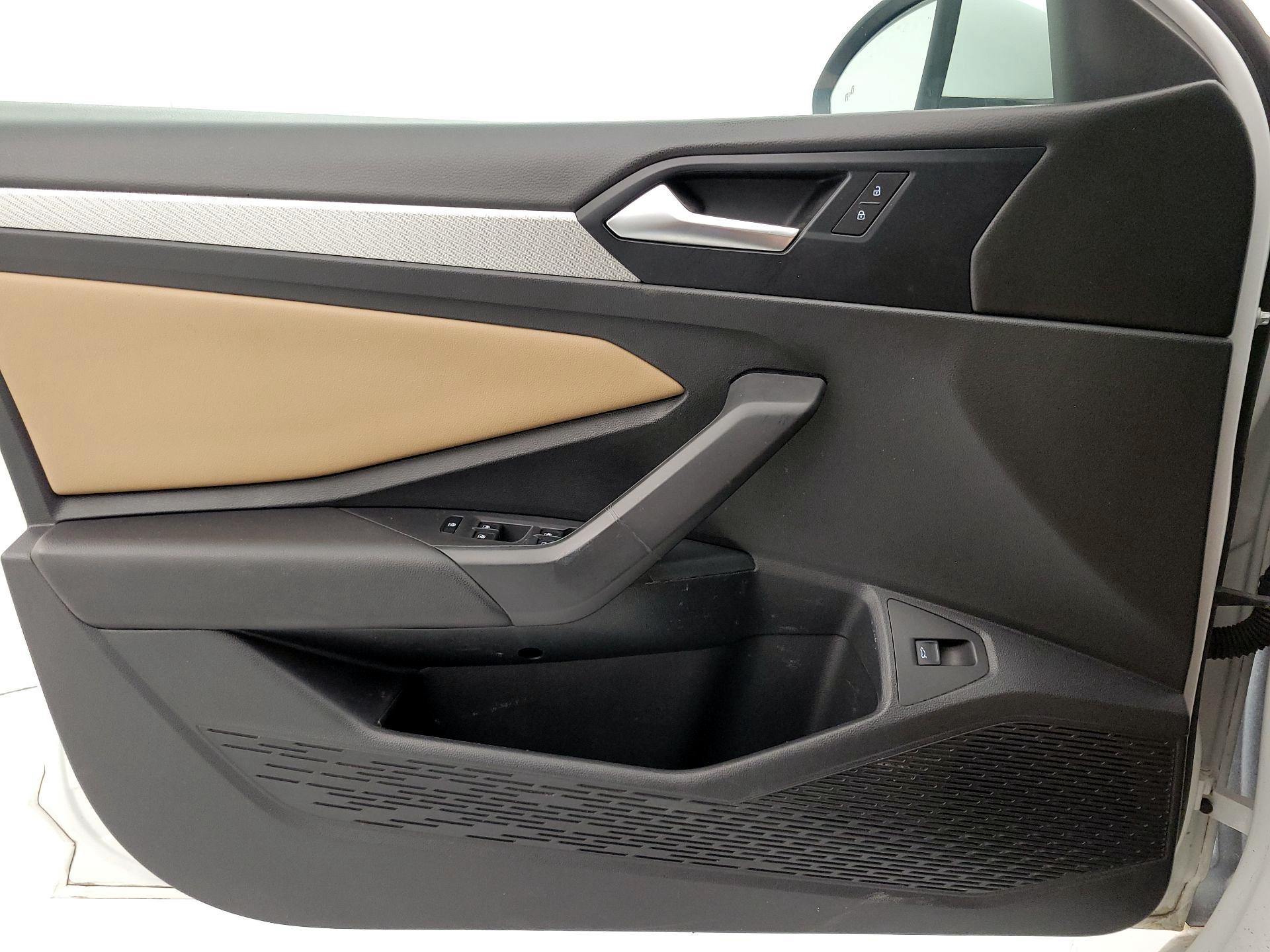 Thumbnail: 2019 Volkswagen Jetta - 12