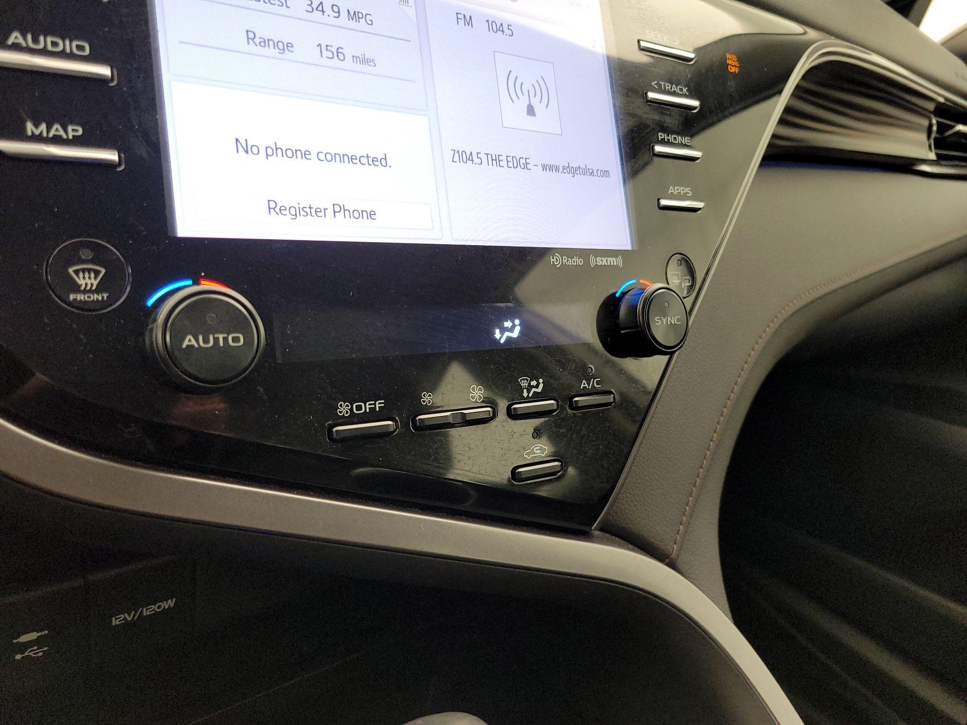 Thumbnail: 2019 Toyota Camry - 16