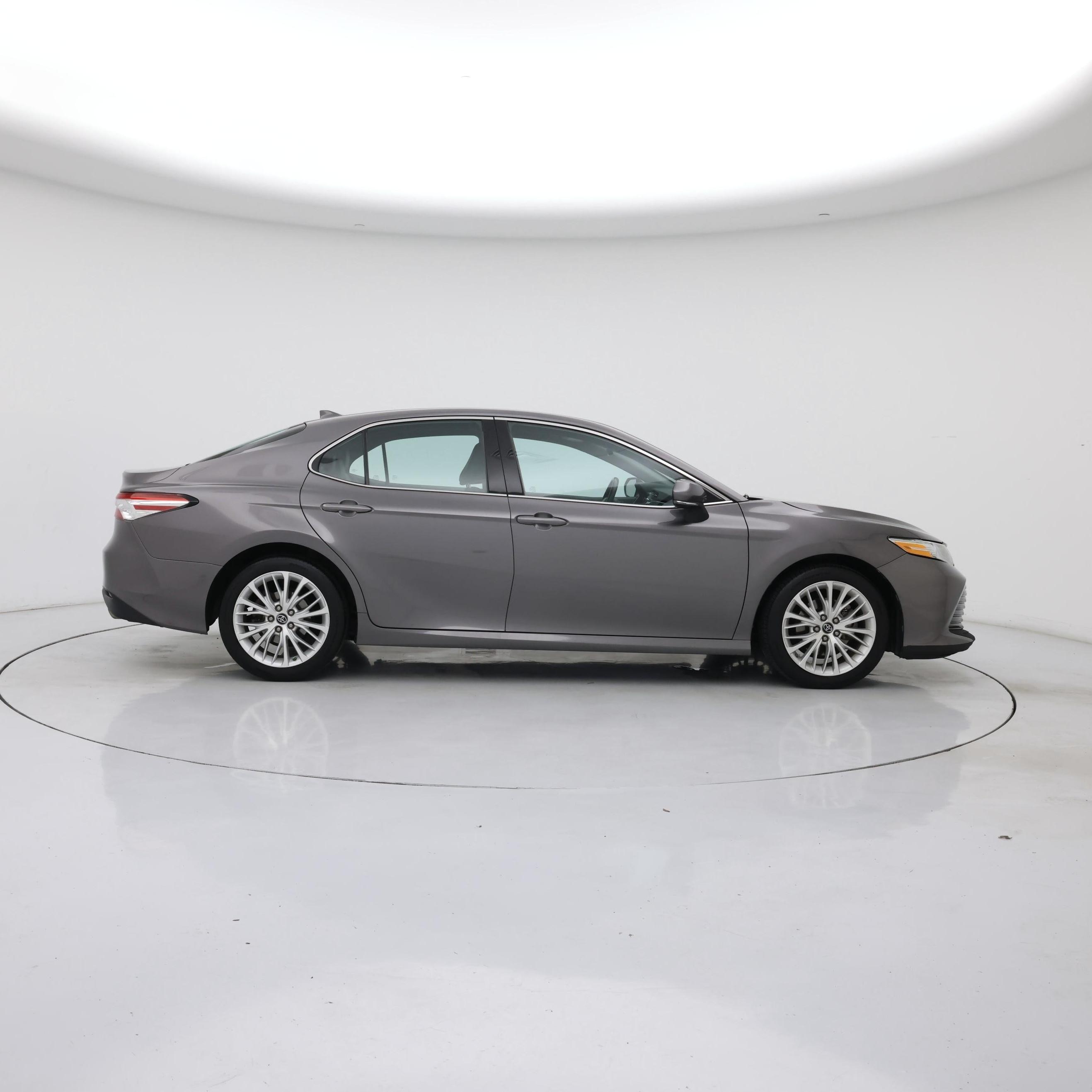 Thumbnail: 2019 Toyota Camry - 7