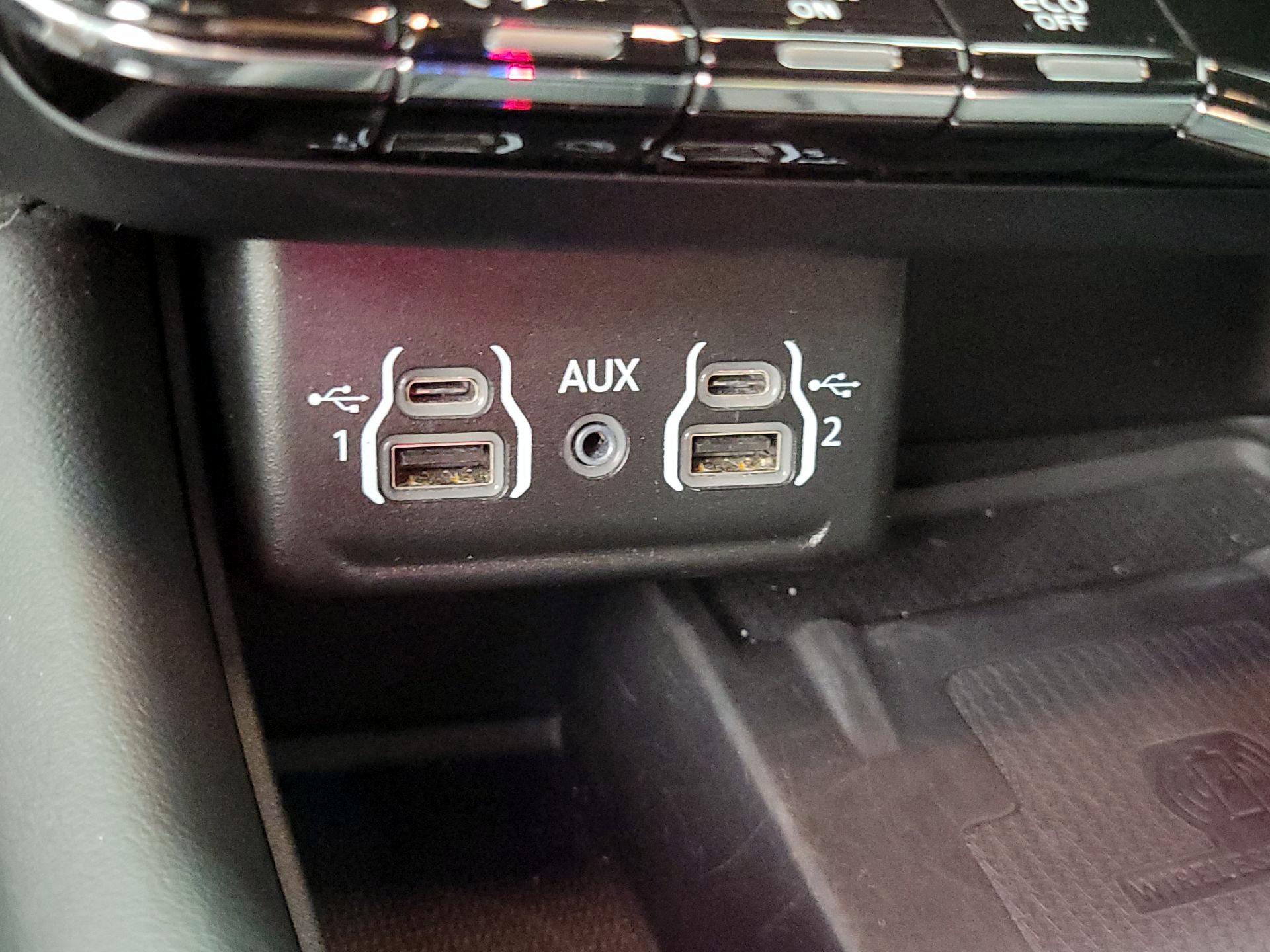 Thumbnail: 2022 Dodge Durango - 19