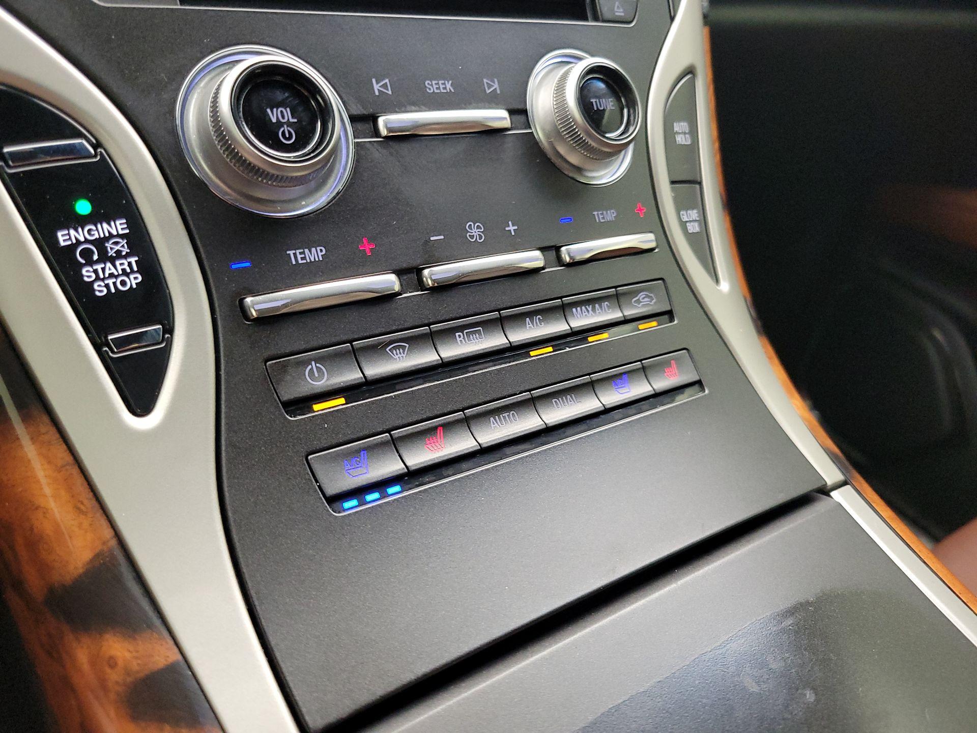 Thumbnail: 2017 Lincoln MKX - 17