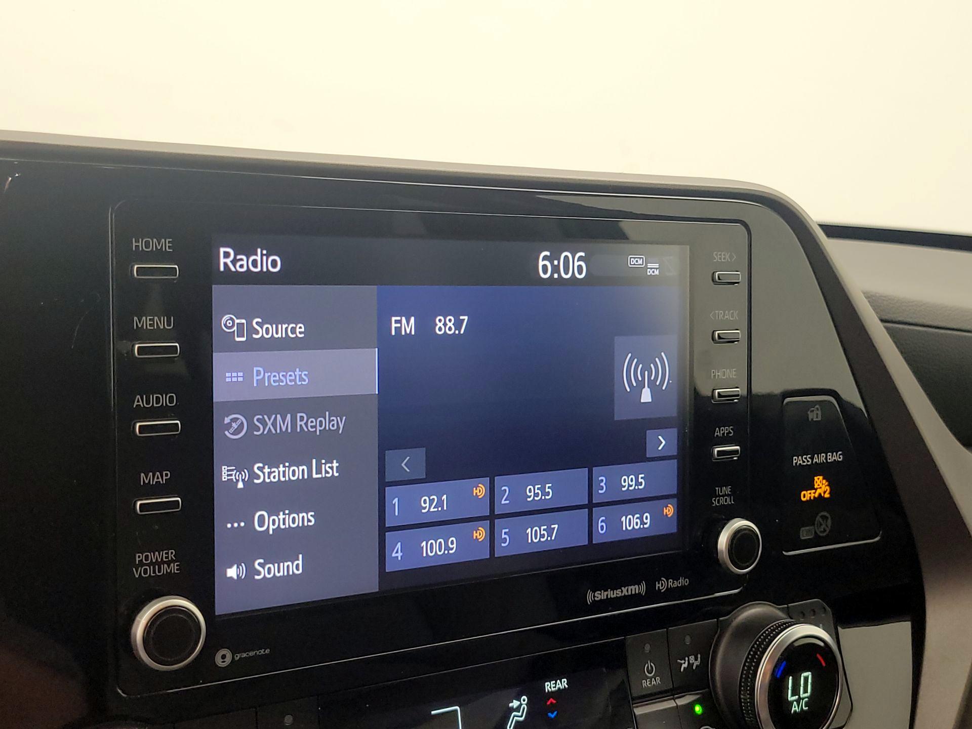 Thumbnail: 2022 Toyota Highlander - 15