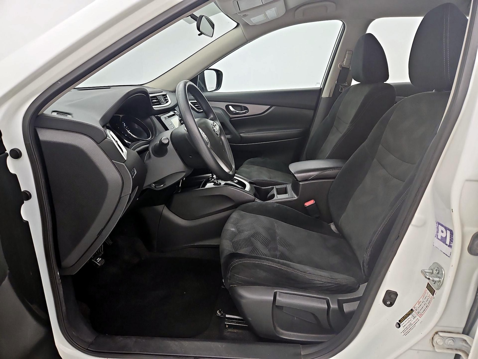 2016 Nissan Rogue S - Photo 12