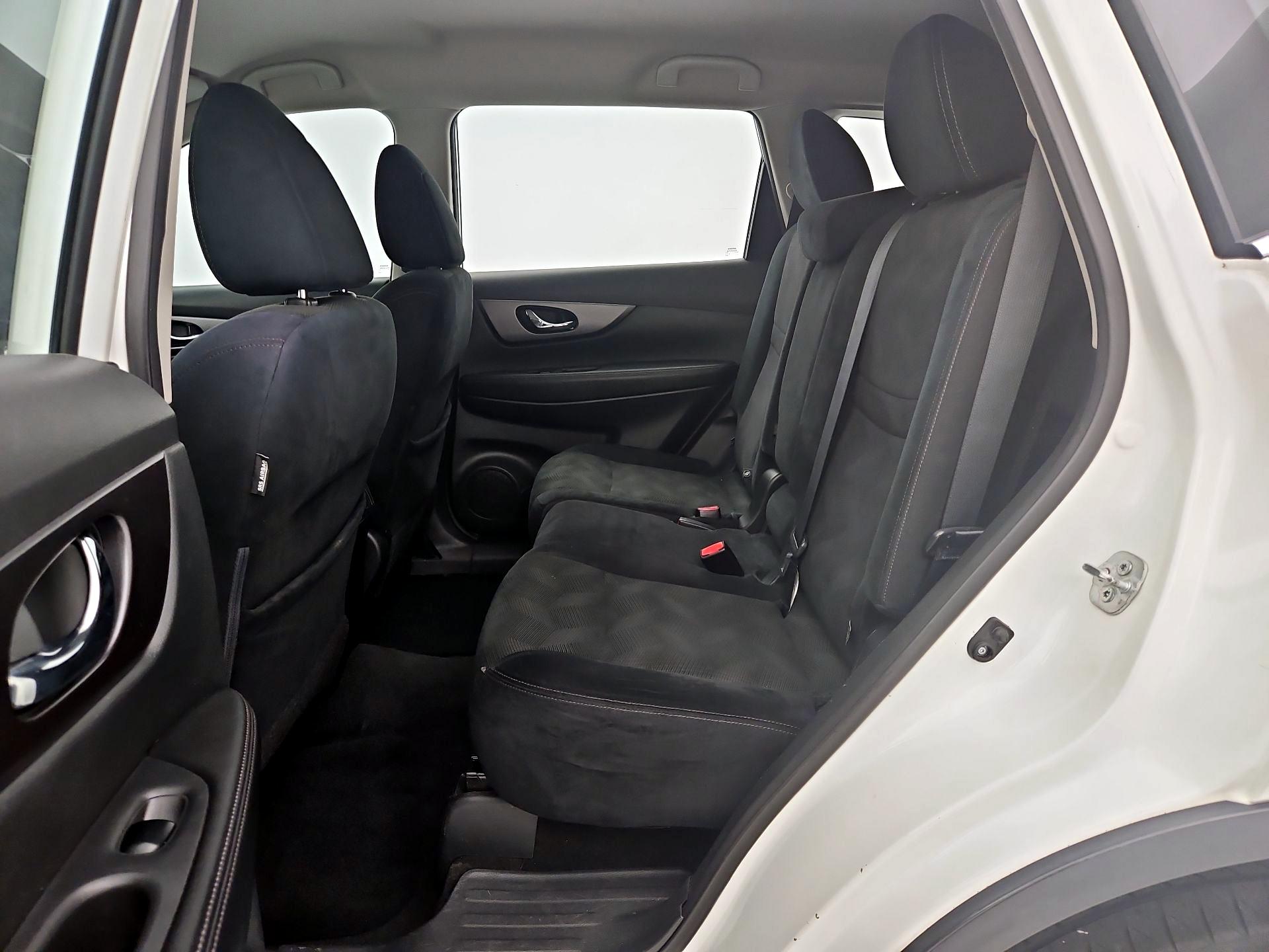 Thumbnail: 2016 Nissan Rogue - 19