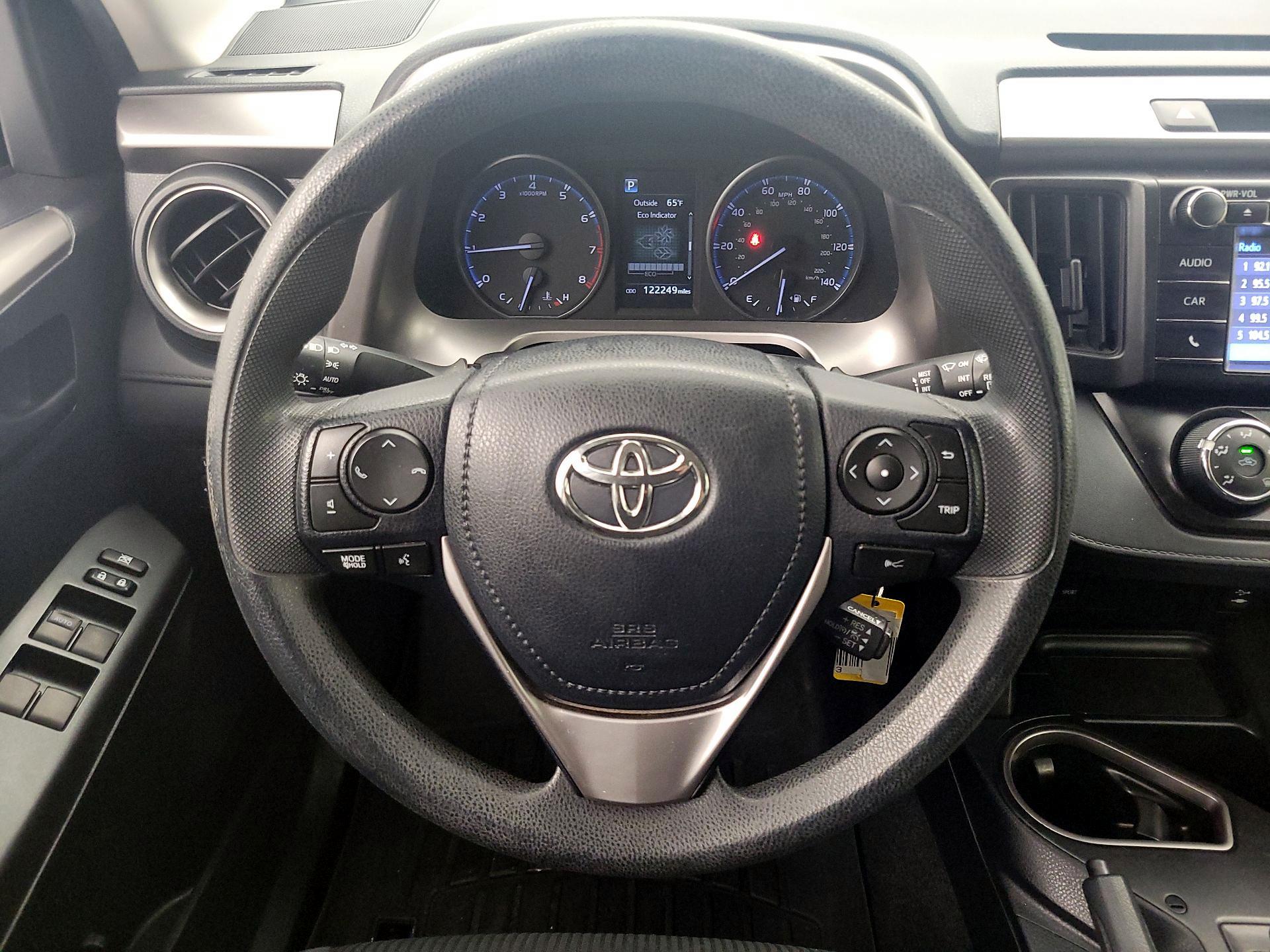 Thumbnail: 2018 Toyota RAV4 - 10