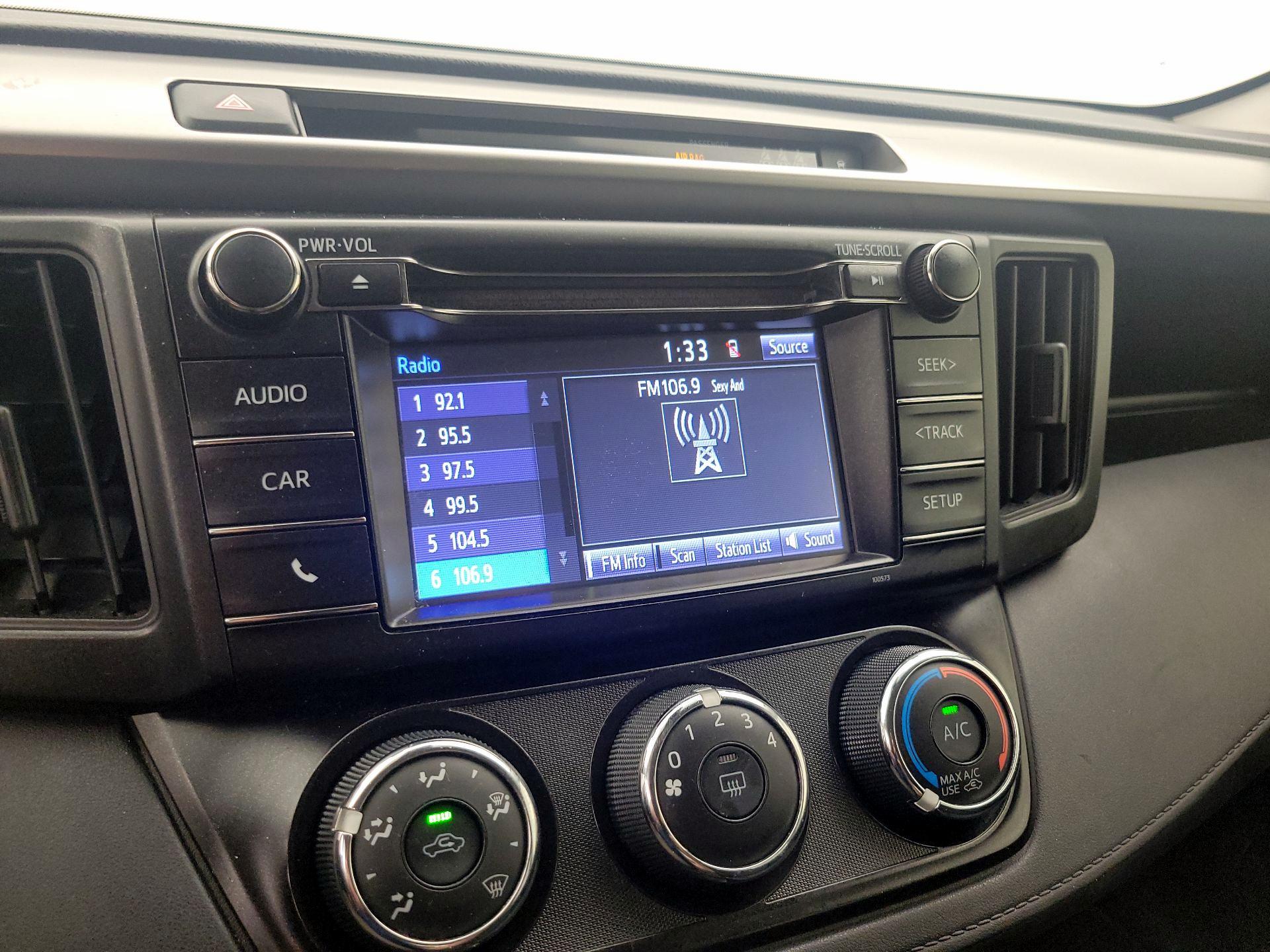 Thumbnail: 2018 Toyota RAV4 - 15