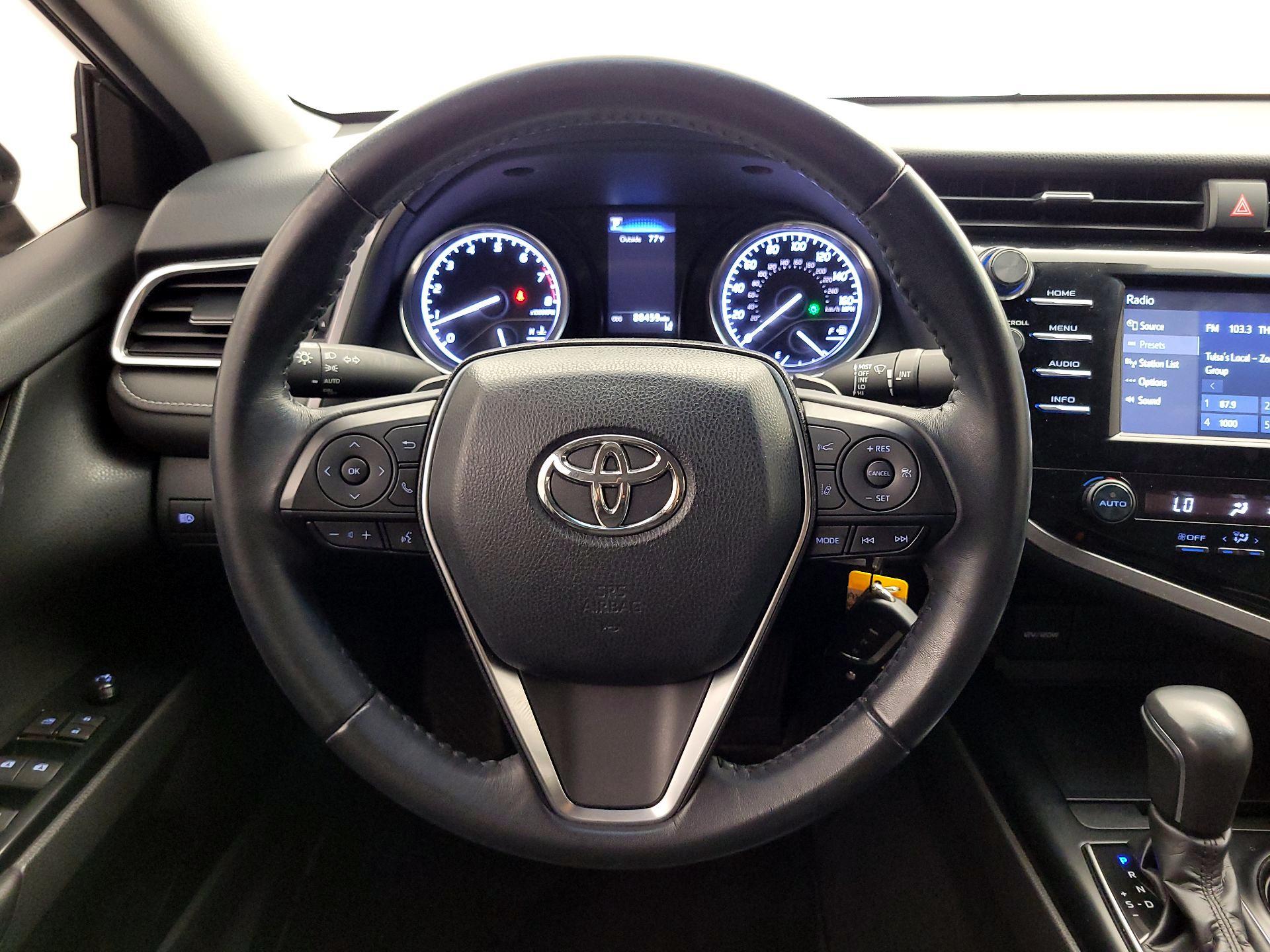 Thumbnail: 2018 Toyota Camry - 10