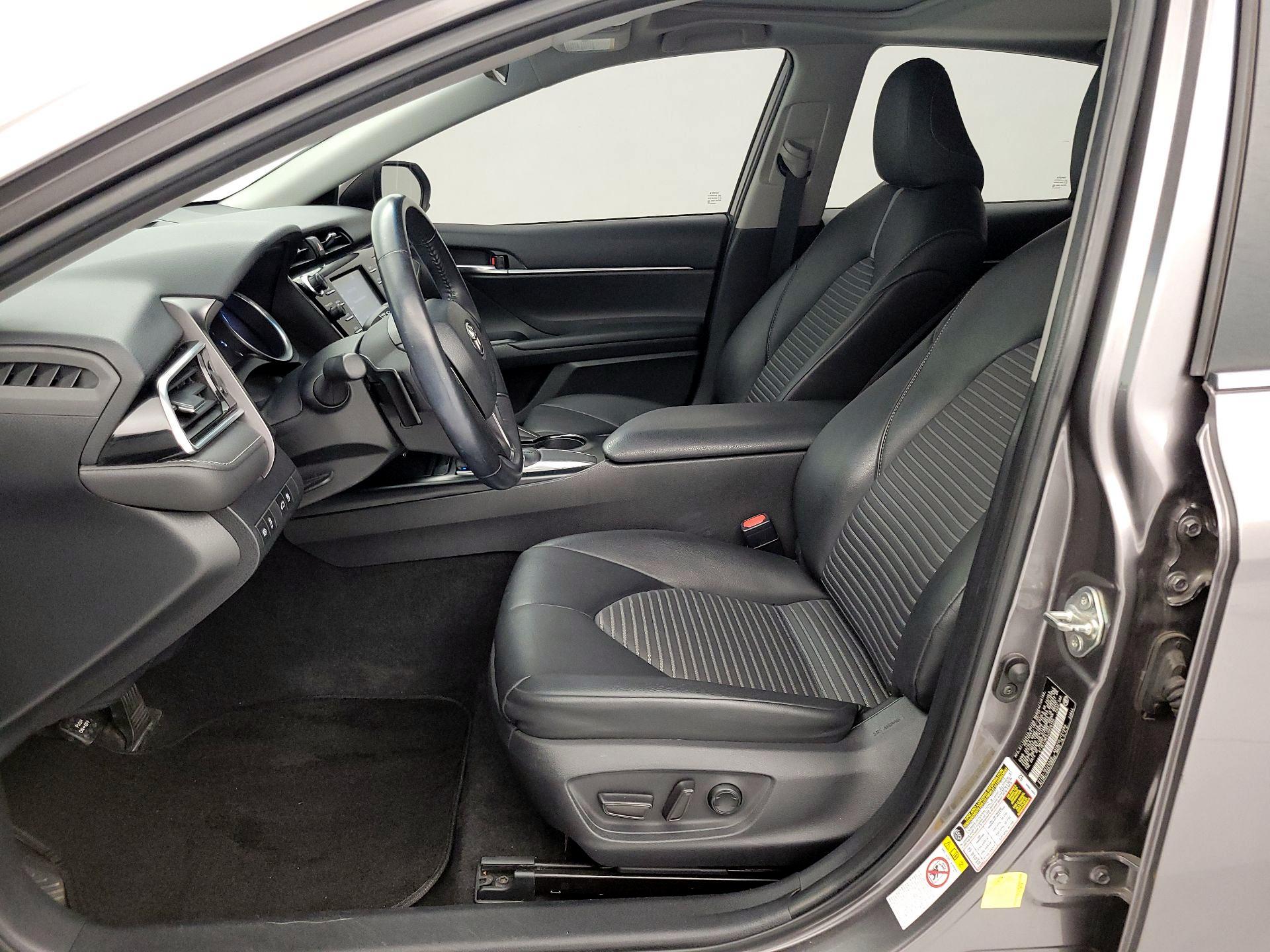 Thumbnail: 2018 Toyota Camry - 11