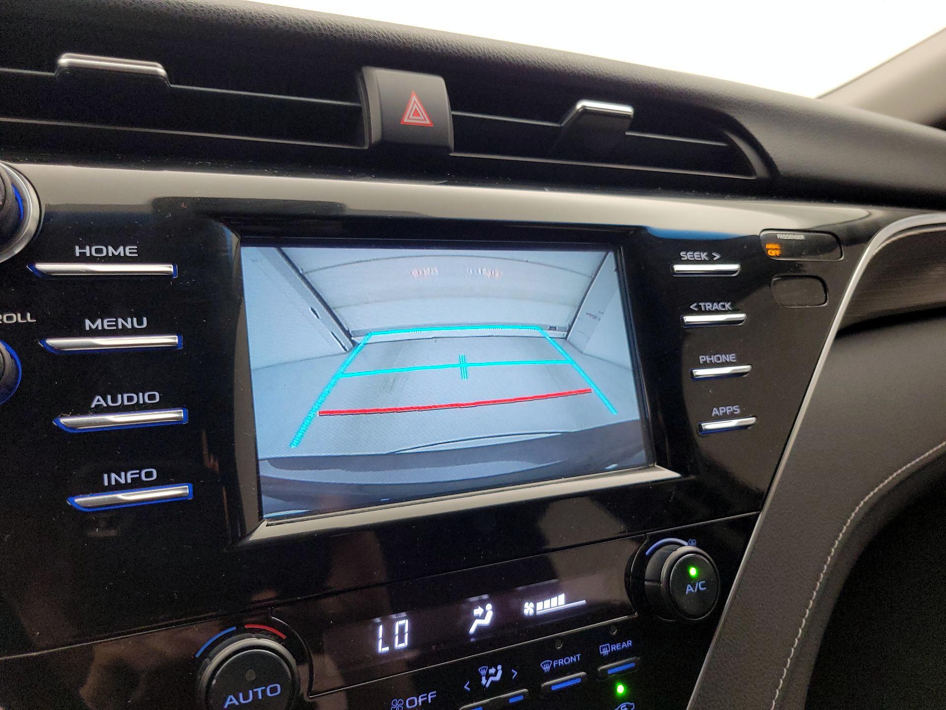 Thumbnail: 2018 Toyota Camry - 14