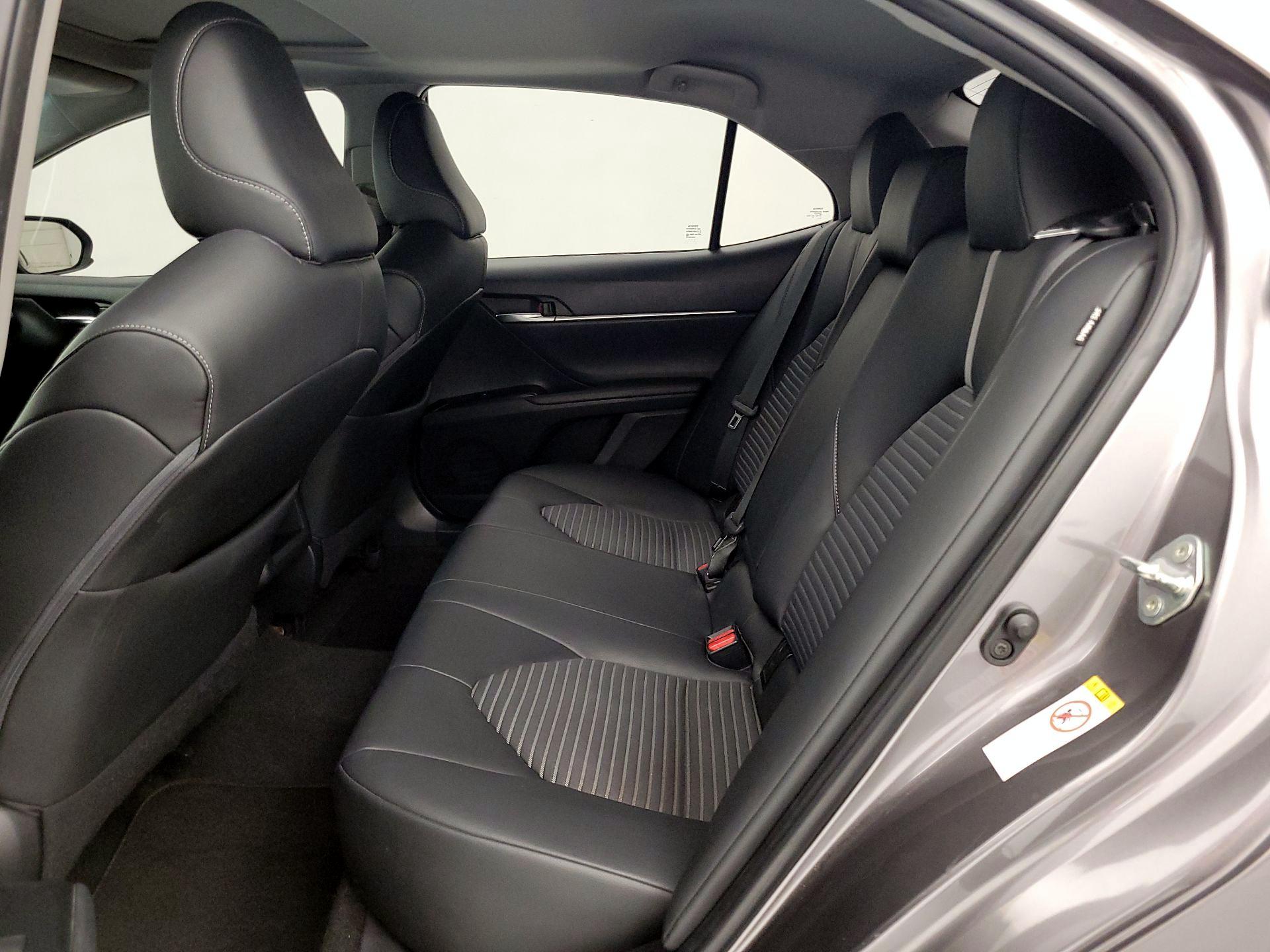 Thumbnail: 2018 Toyota Camry - 20