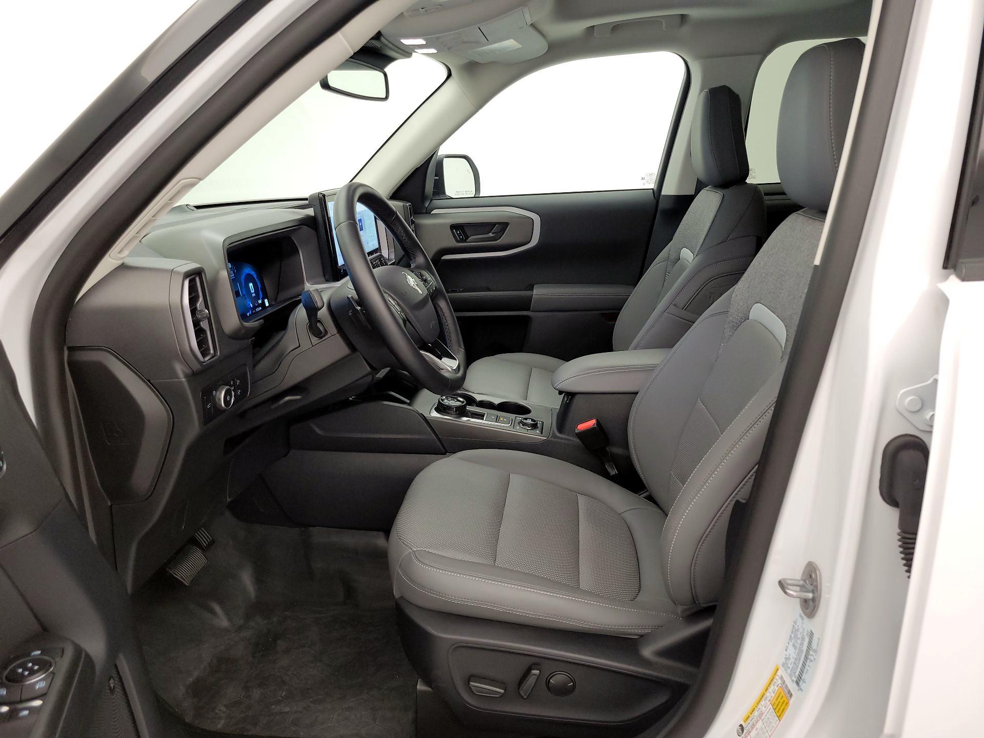 Thumbnail: 2025 Ford Bronco Sport - 11