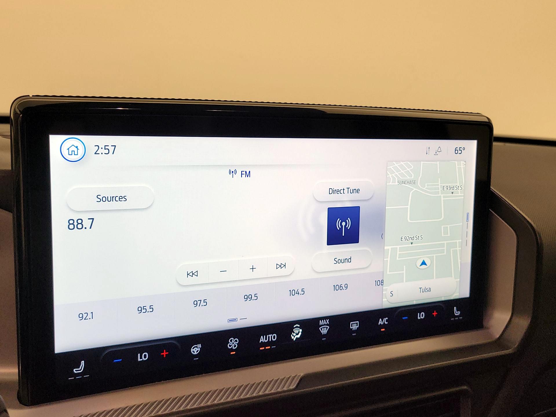 Thumbnail: 2025 Ford Bronco Sport - 16