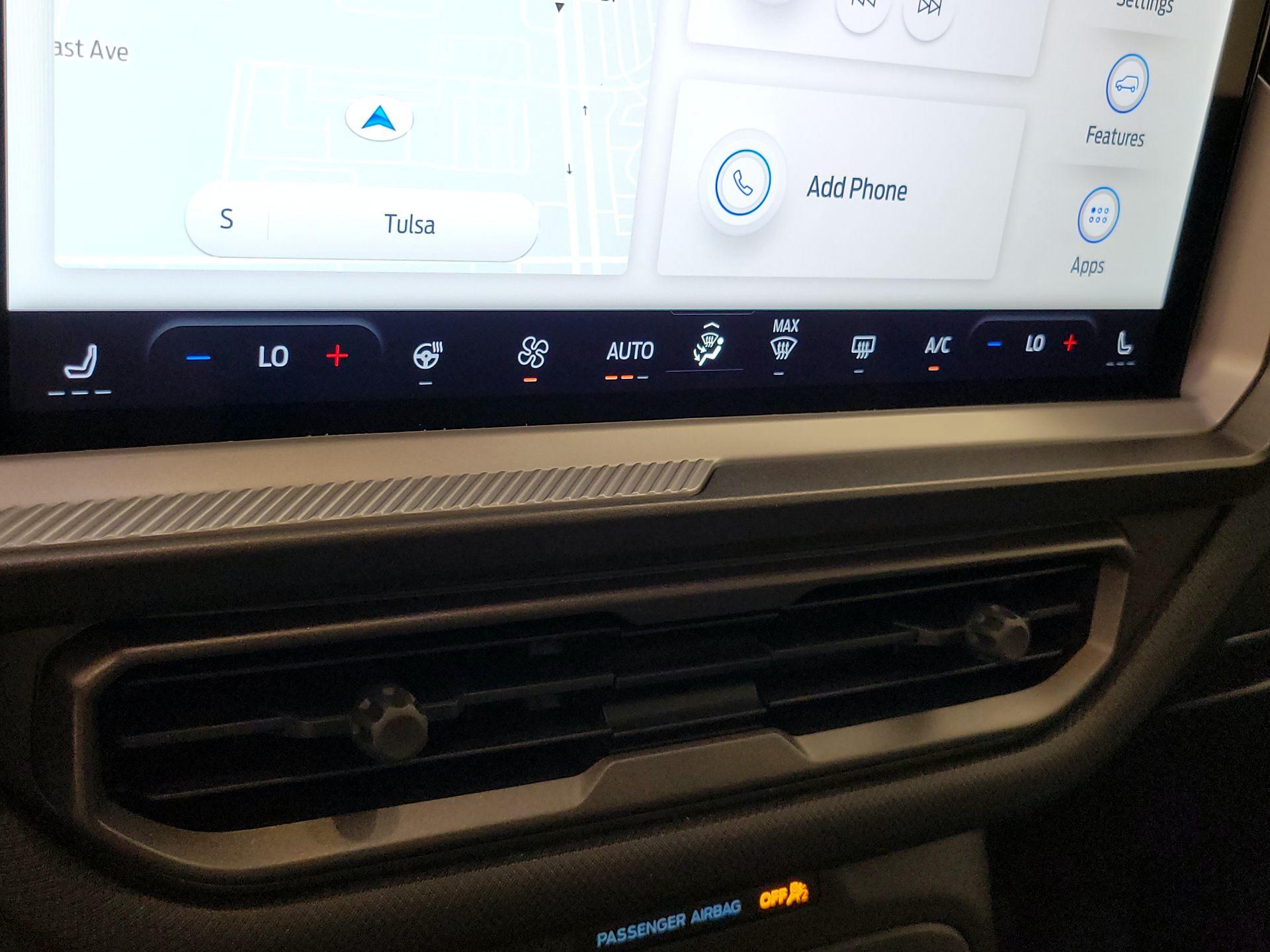 Thumbnail: 2025 Ford Bronco Sport - 17