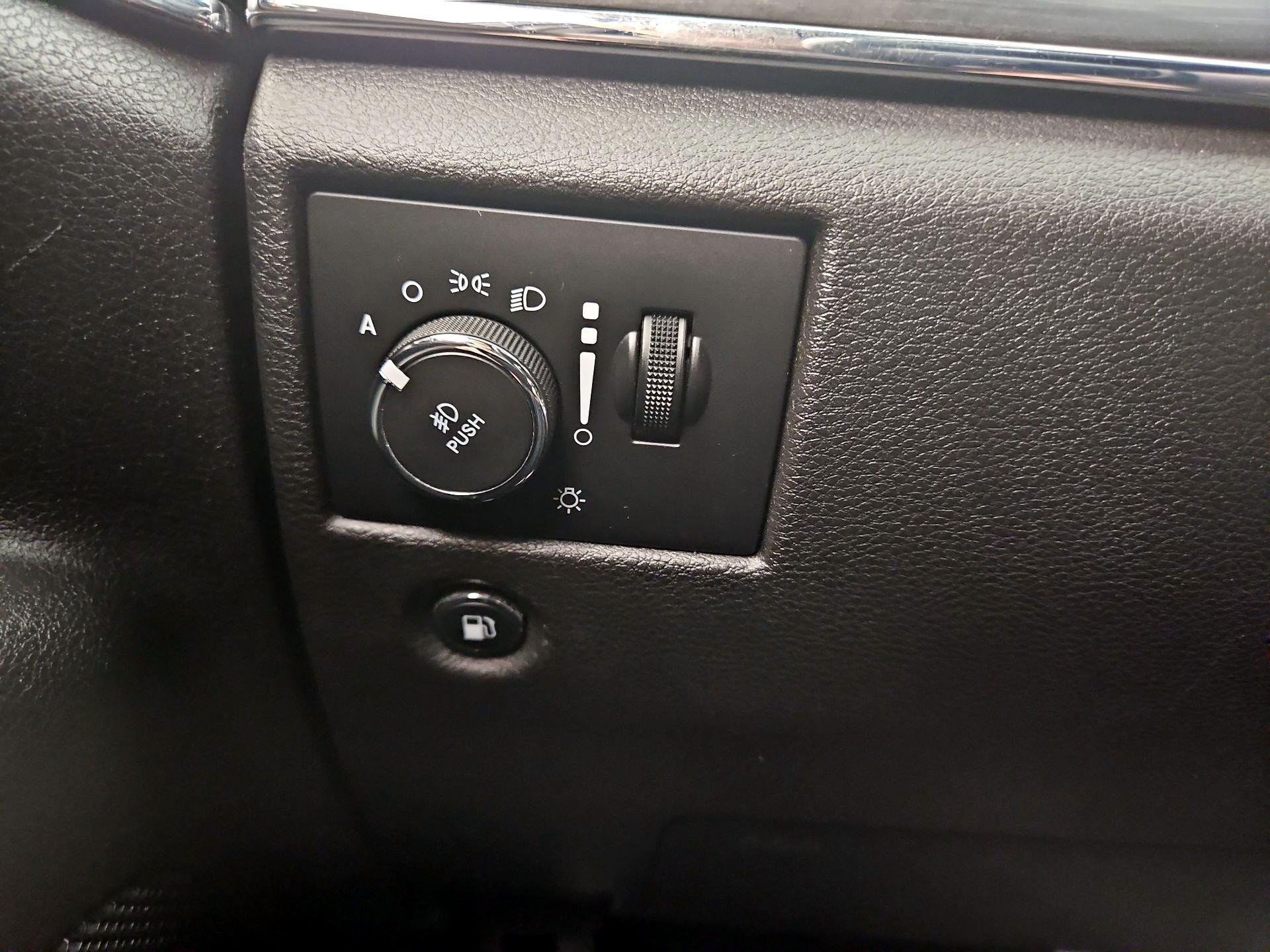 Thumbnail: 2019 Jeep Grand Cherokee - 13