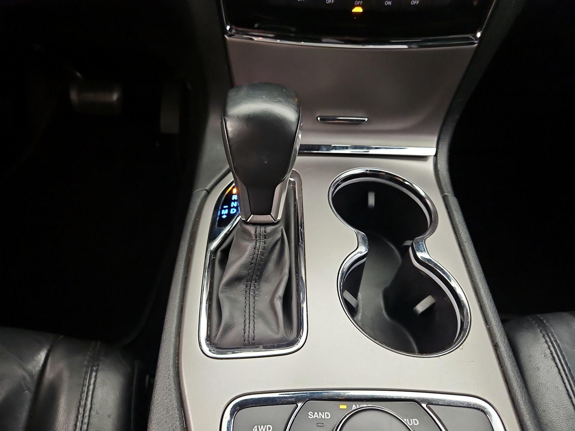 Thumbnail: 2019 Jeep Grand Cherokee - 18