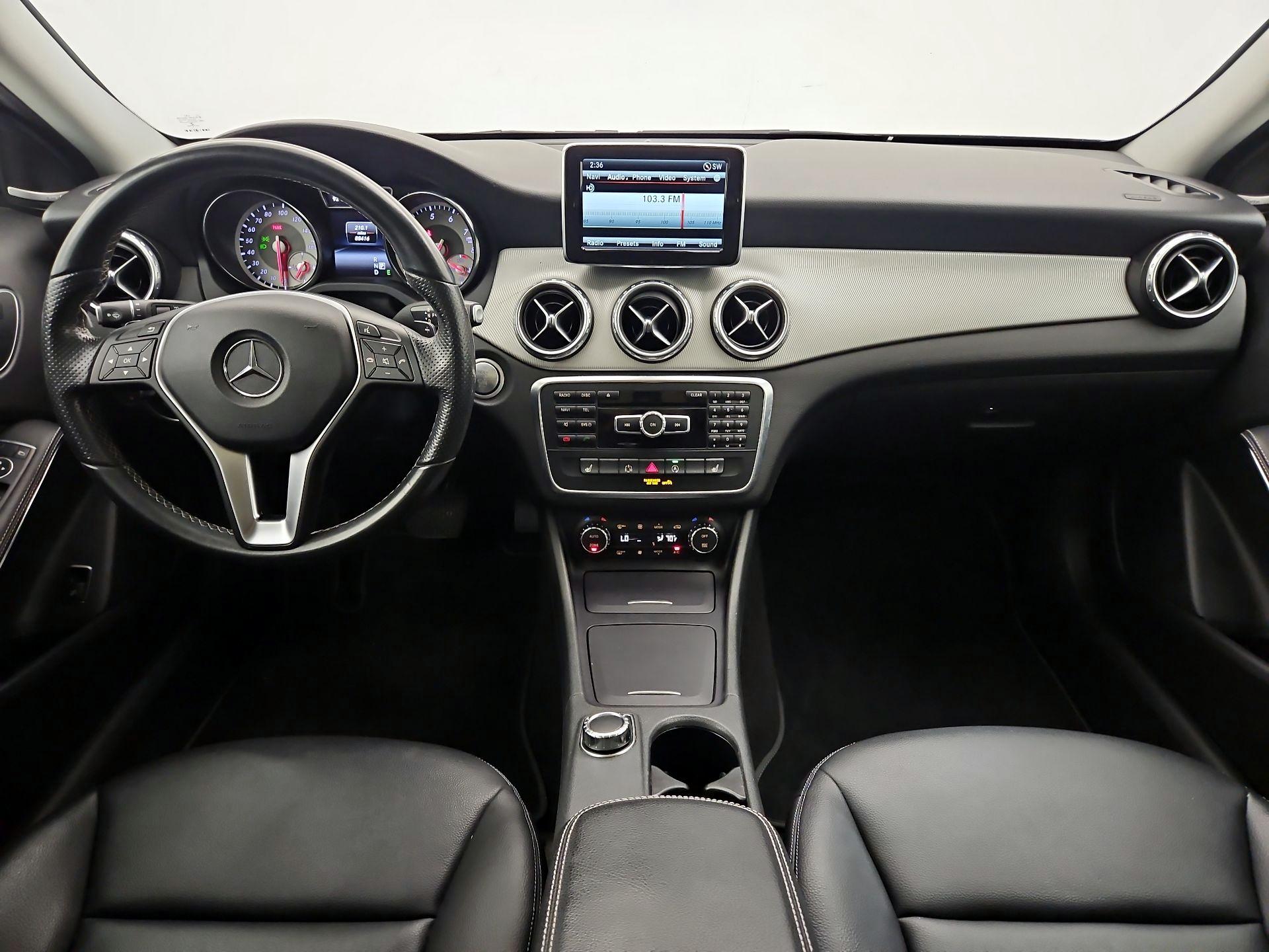 Thumbnail: 2015 Mercedes-Benz GLA - 9