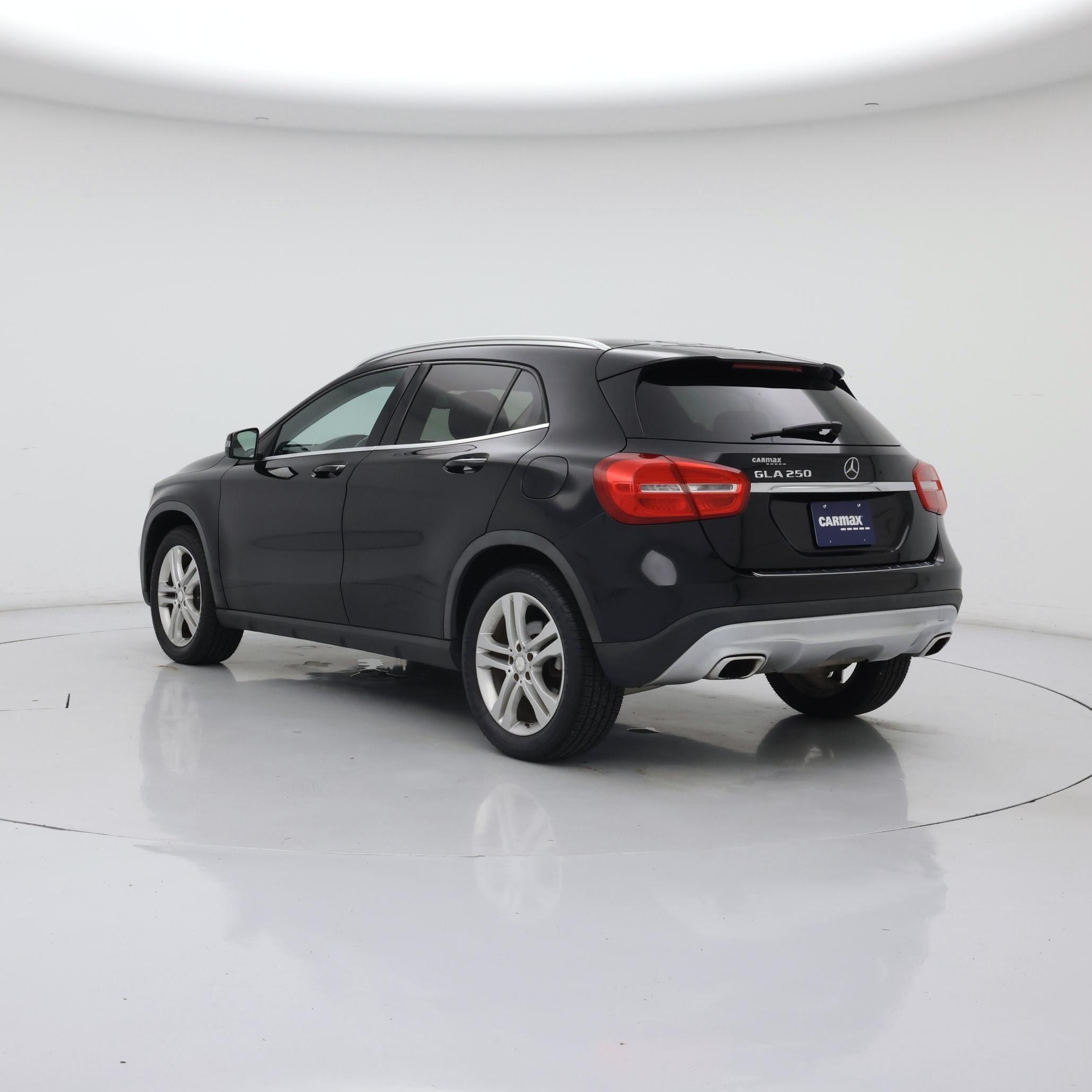 Thumbnail: 2015 Mercedes-Benz GLA - 2