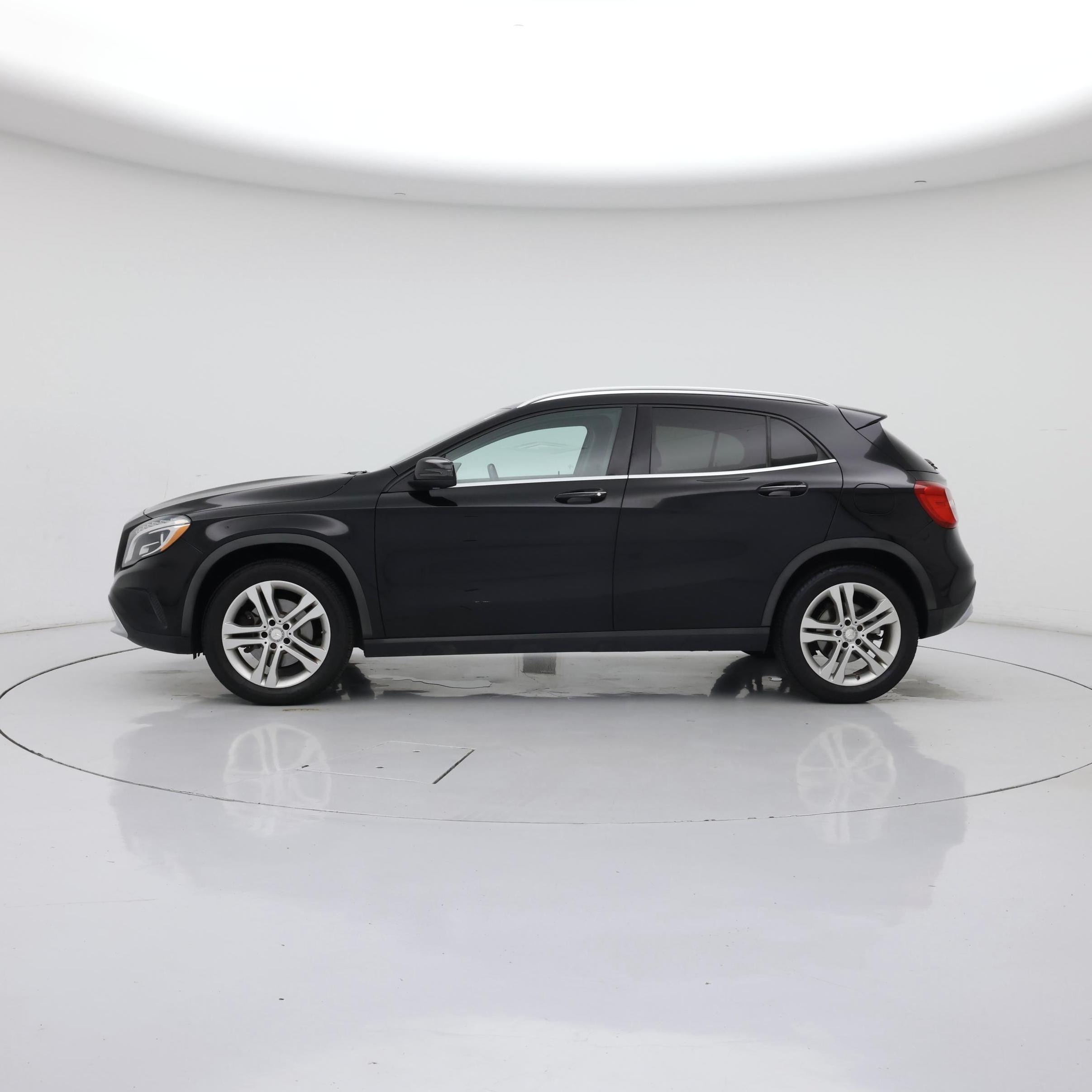 Thumbnail: 2015 Mercedes-Benz GLA - 3