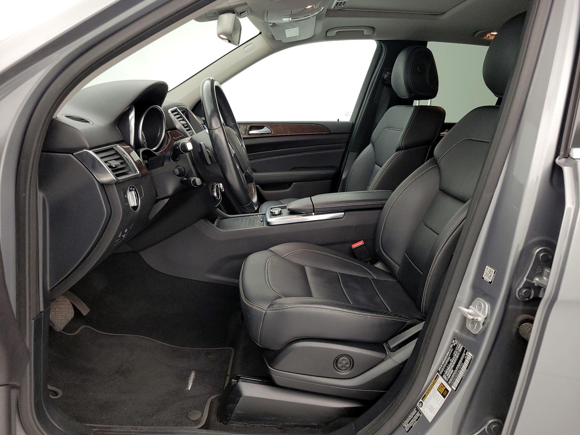 Thumbnail: 2015 Mercedes-Benz M-Class - 11