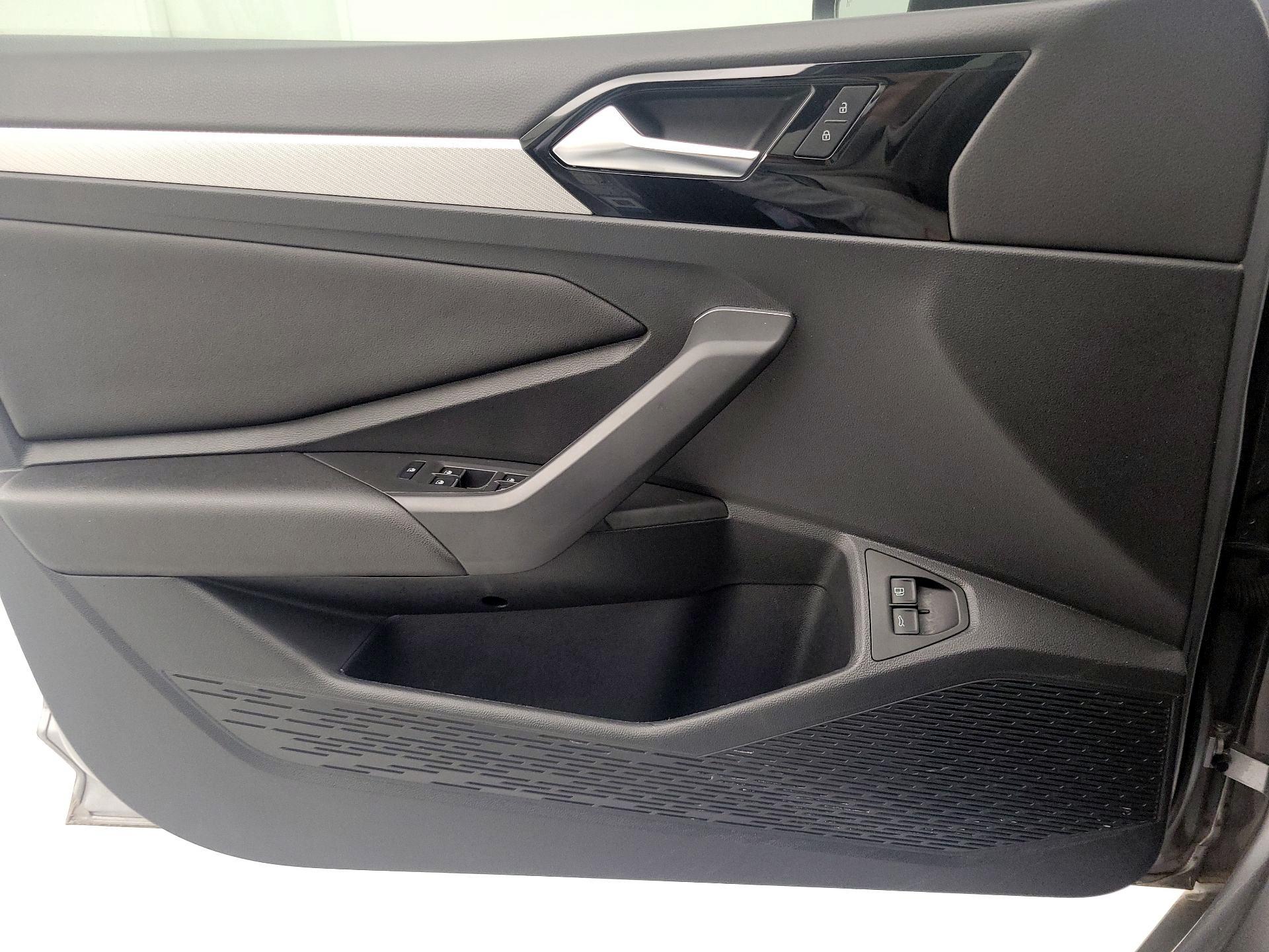 Thumbnail: 2021 Volkswagen Jetta - 12