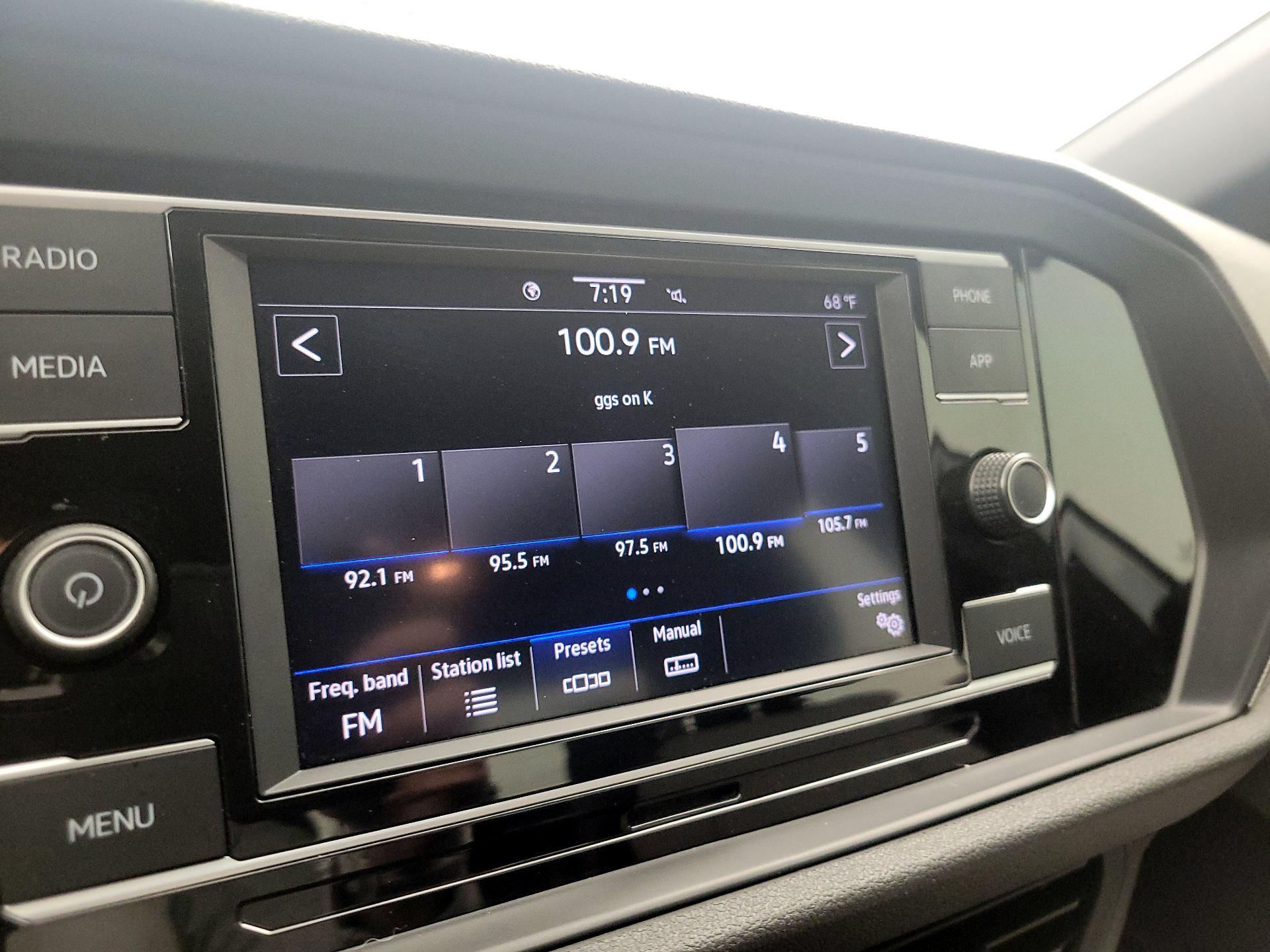 Thumbnail: 2021 Volkswagen Jetta - 15