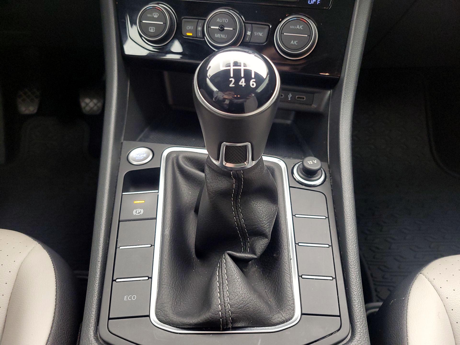 Thumbnail: 2021 Volkswagen Jetta - 17