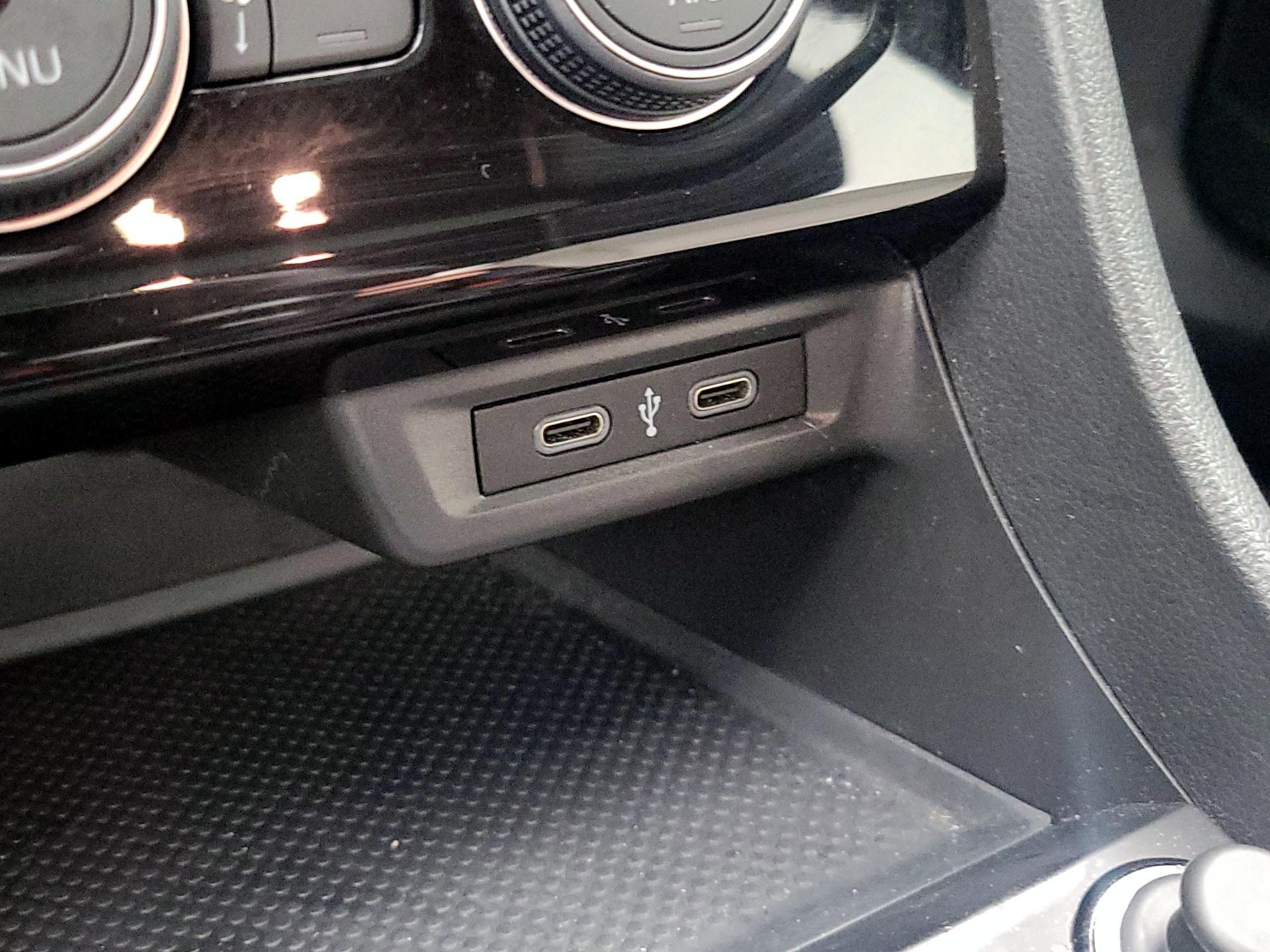 Thumbnail: 2021 Volkswagen Jetta - 18