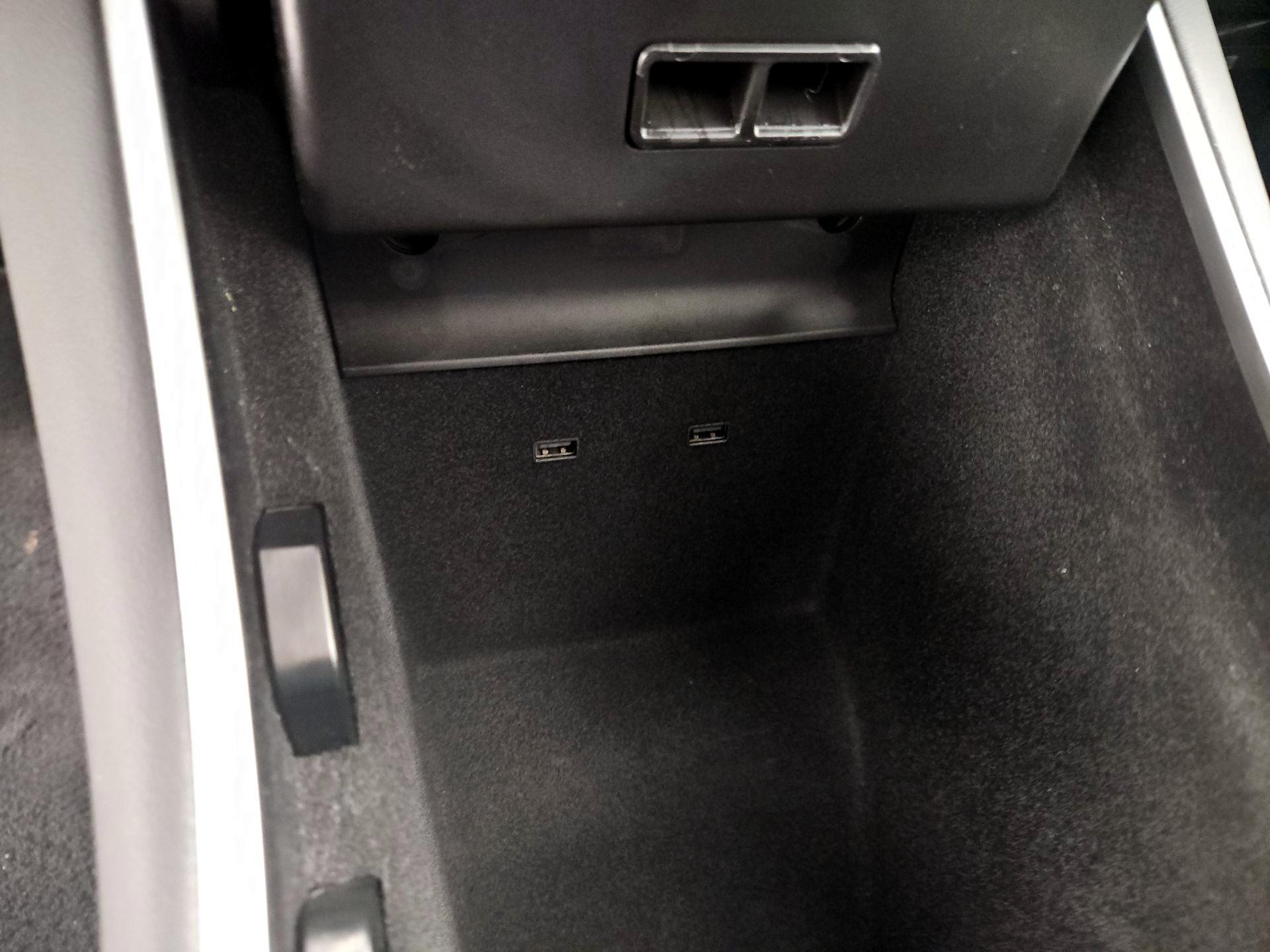 Thumbnail: 2020 Tesla Model 3 - 18