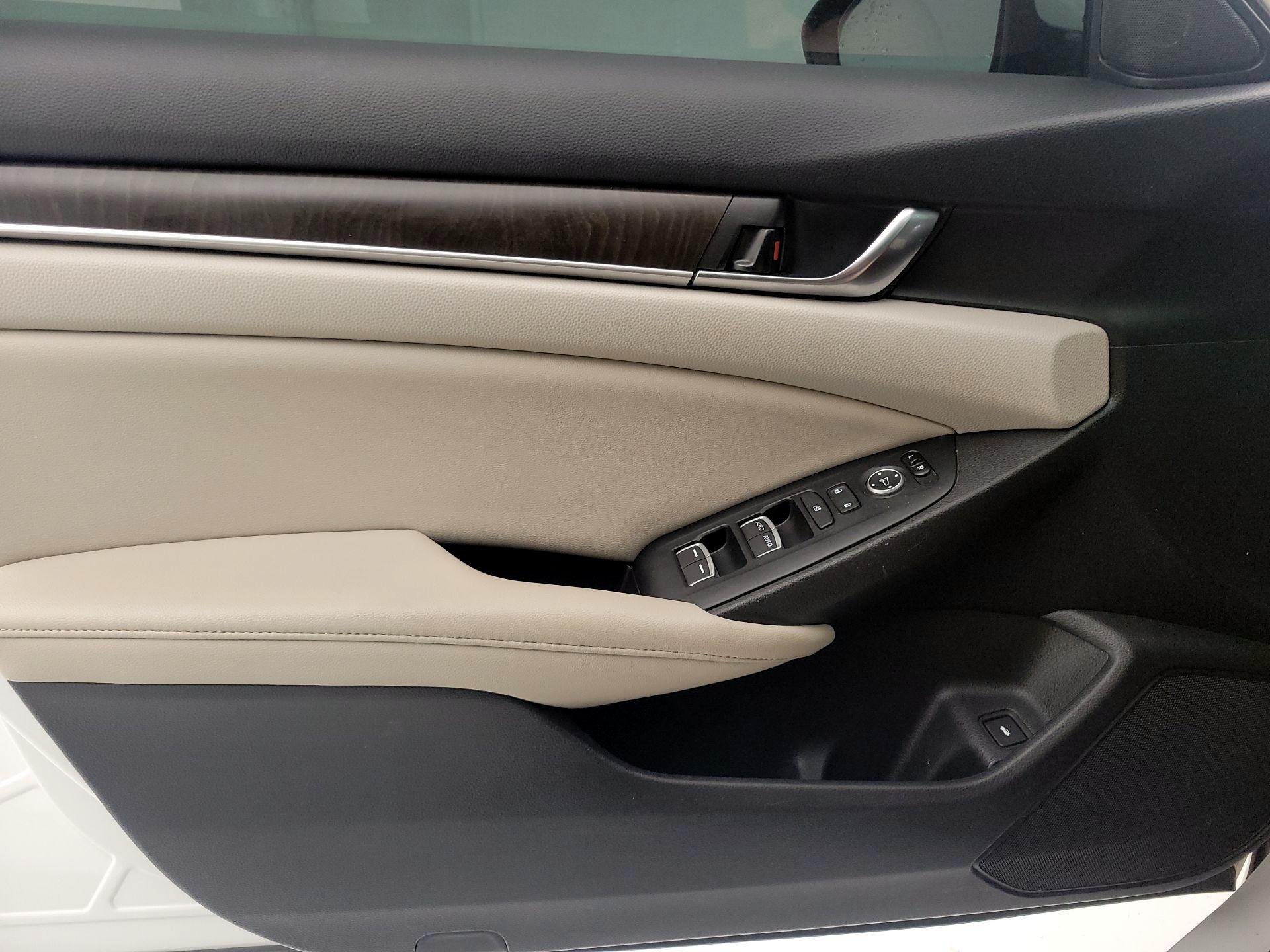 Thumbnail: 2019 Honda Accord - 12