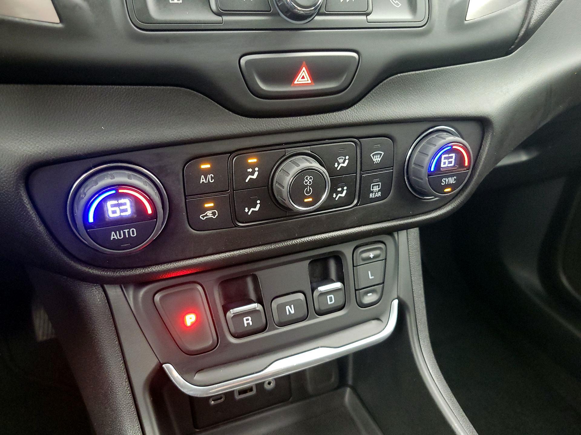 Thumbnail: 2020 GMC Terrain - 16