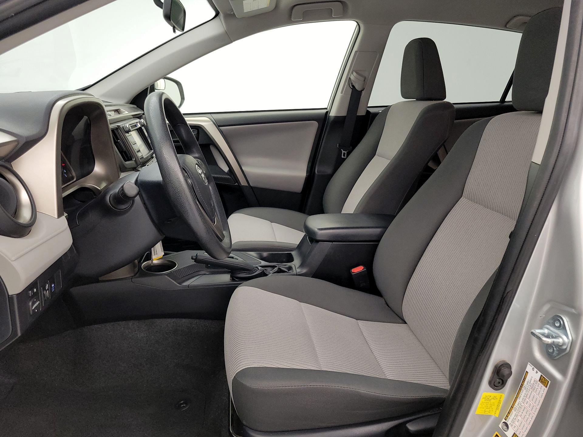 Thumbnail: 2015 Toyota RAV4 - 11