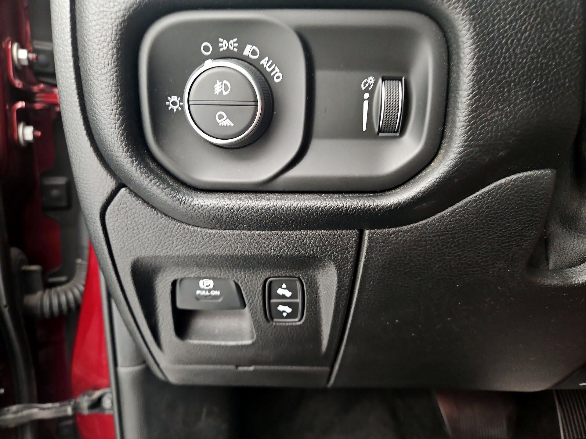 Thumbnail: 2021 RAM 1500 - 13