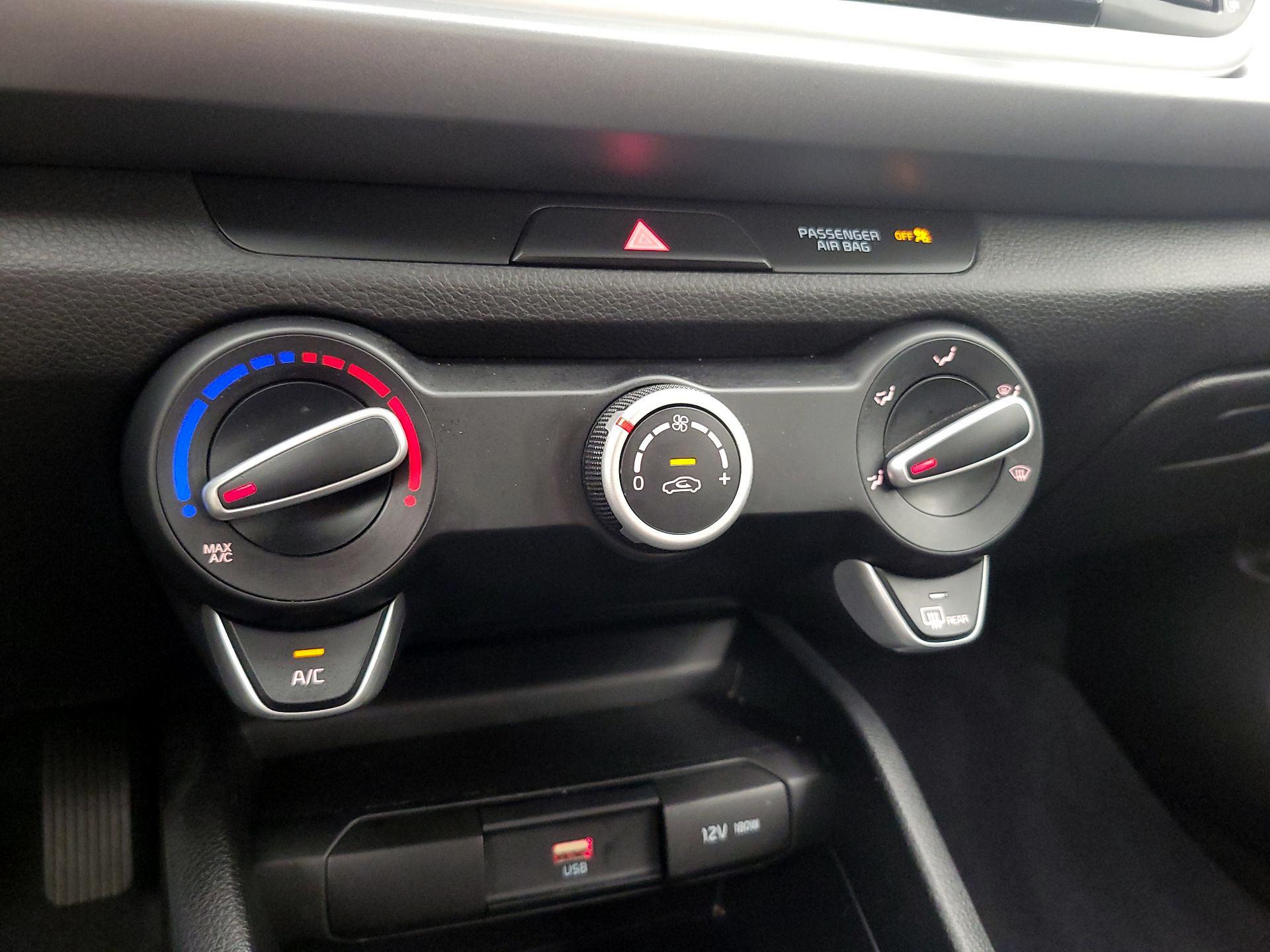 Thumbnail: 2023 Kia Rio - 16