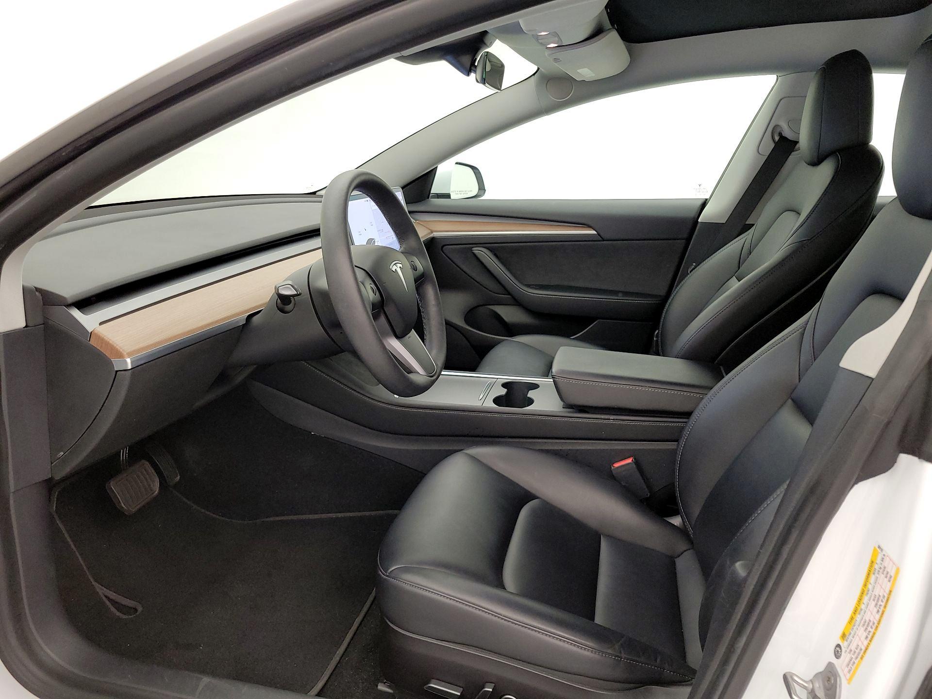 Thumbnail: 2021 Tesla Model 3 - 11