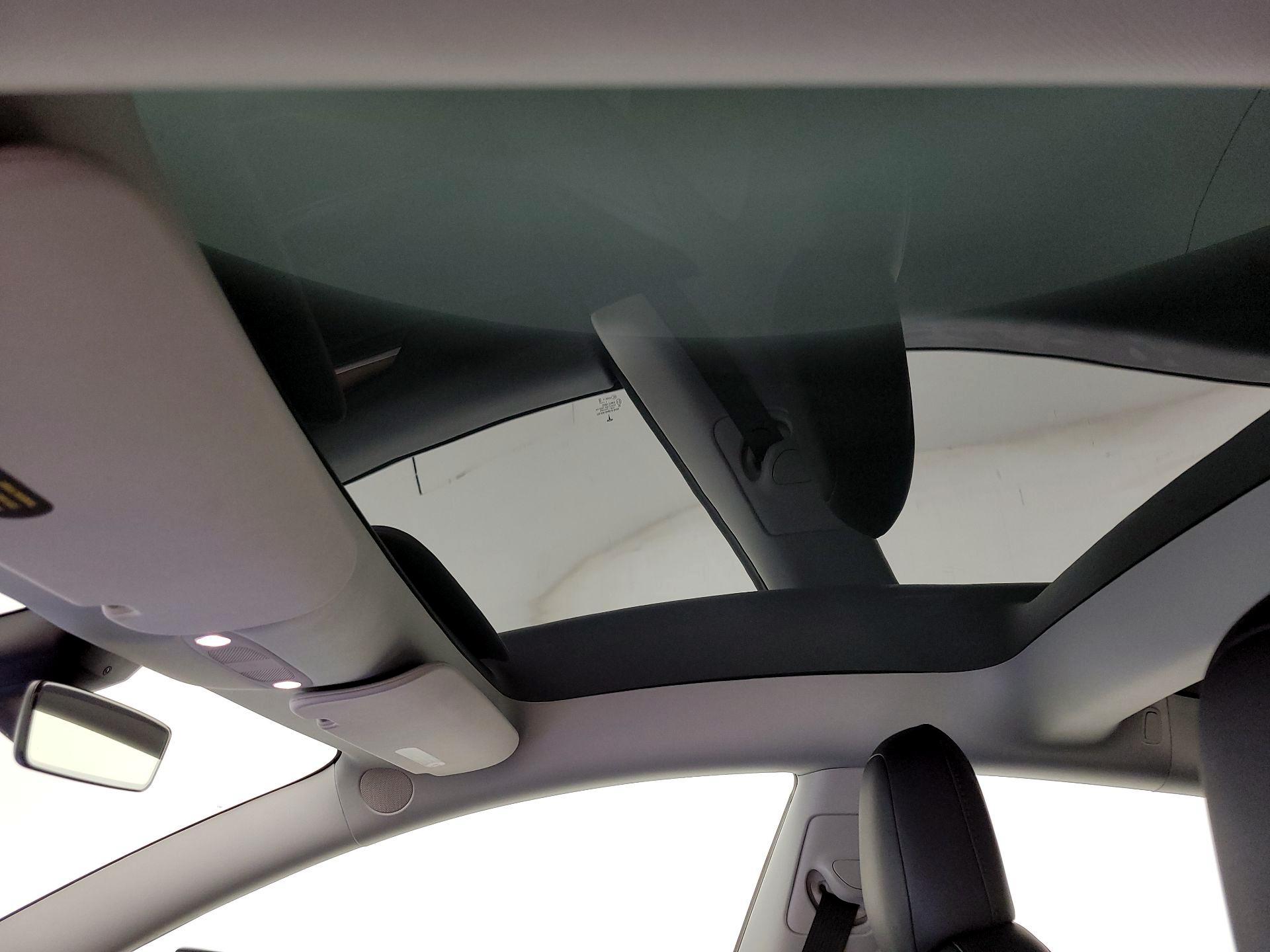 Thumbnail: 2021 Tesla Model 3 - 19