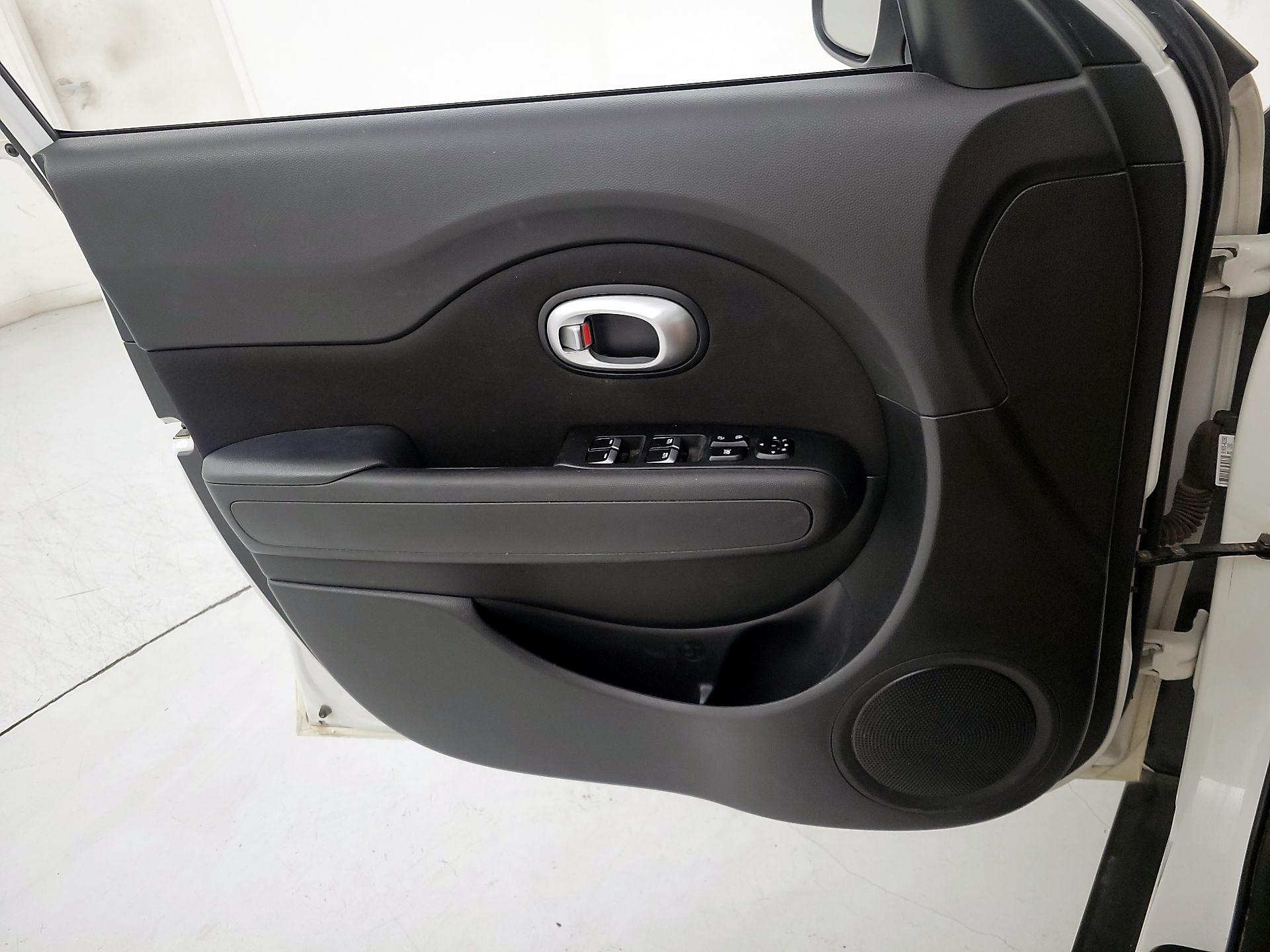 Thumbnail: 2018 Kia Soul - 12