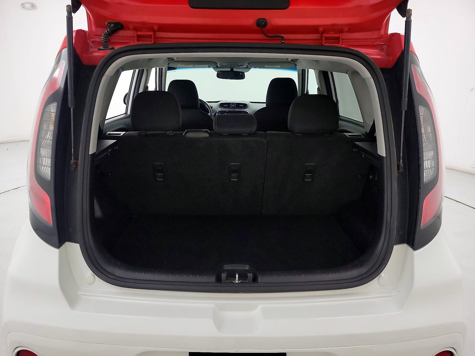 Thumbnail: 2018 Kia Soul - 20