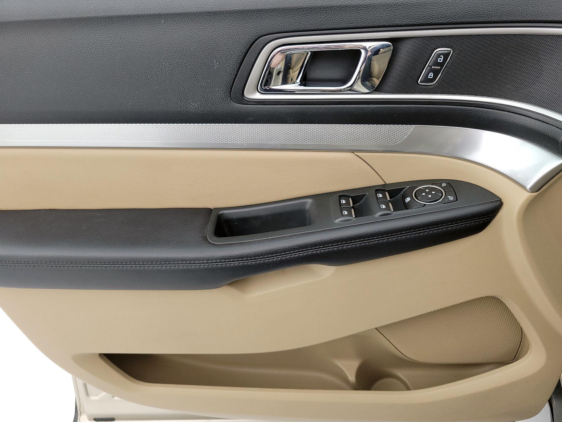 Thumbnail: 2017 Ford Explorer - 12