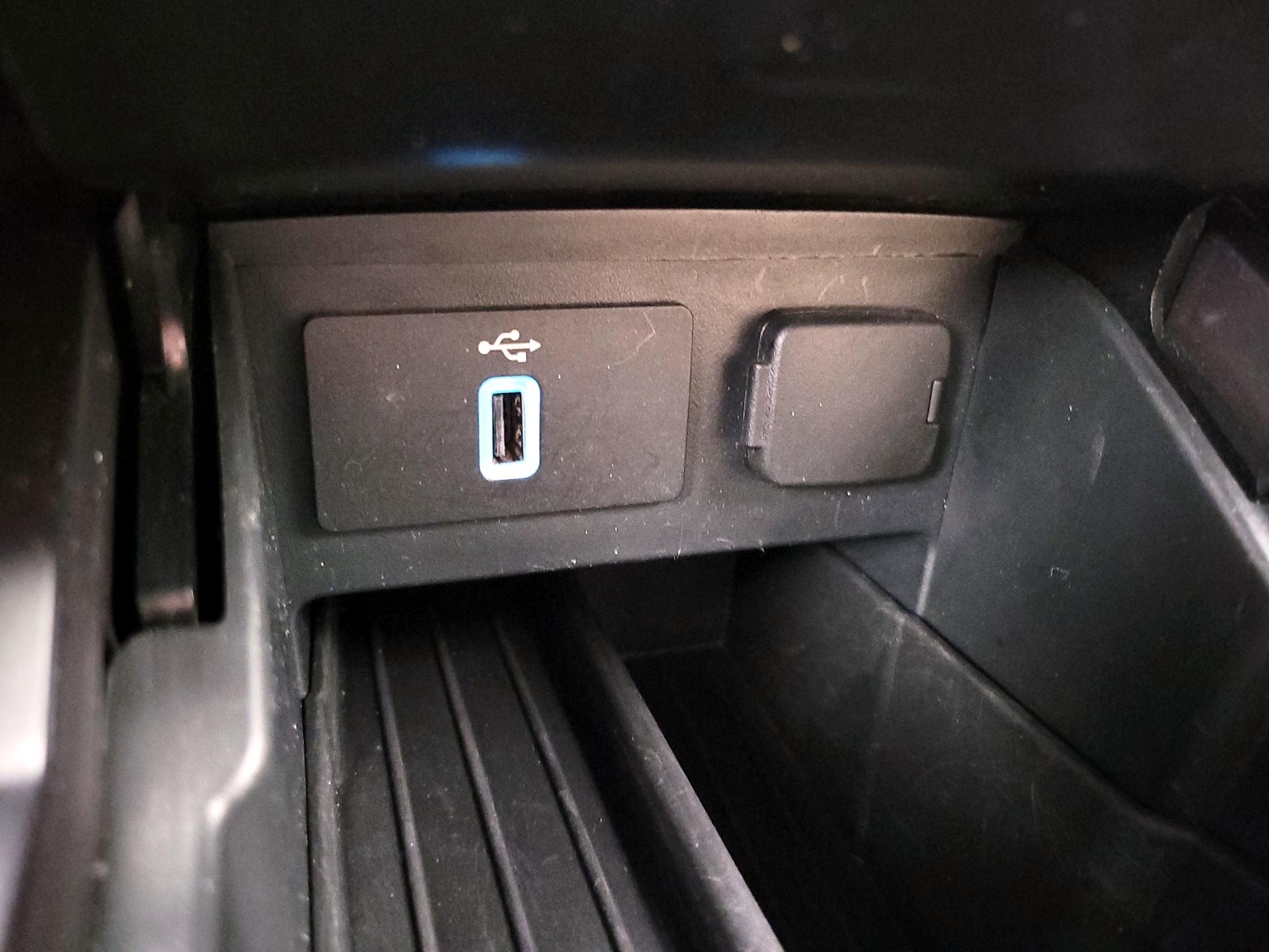 Thumbnail: 2017 Ford Explorer - 19