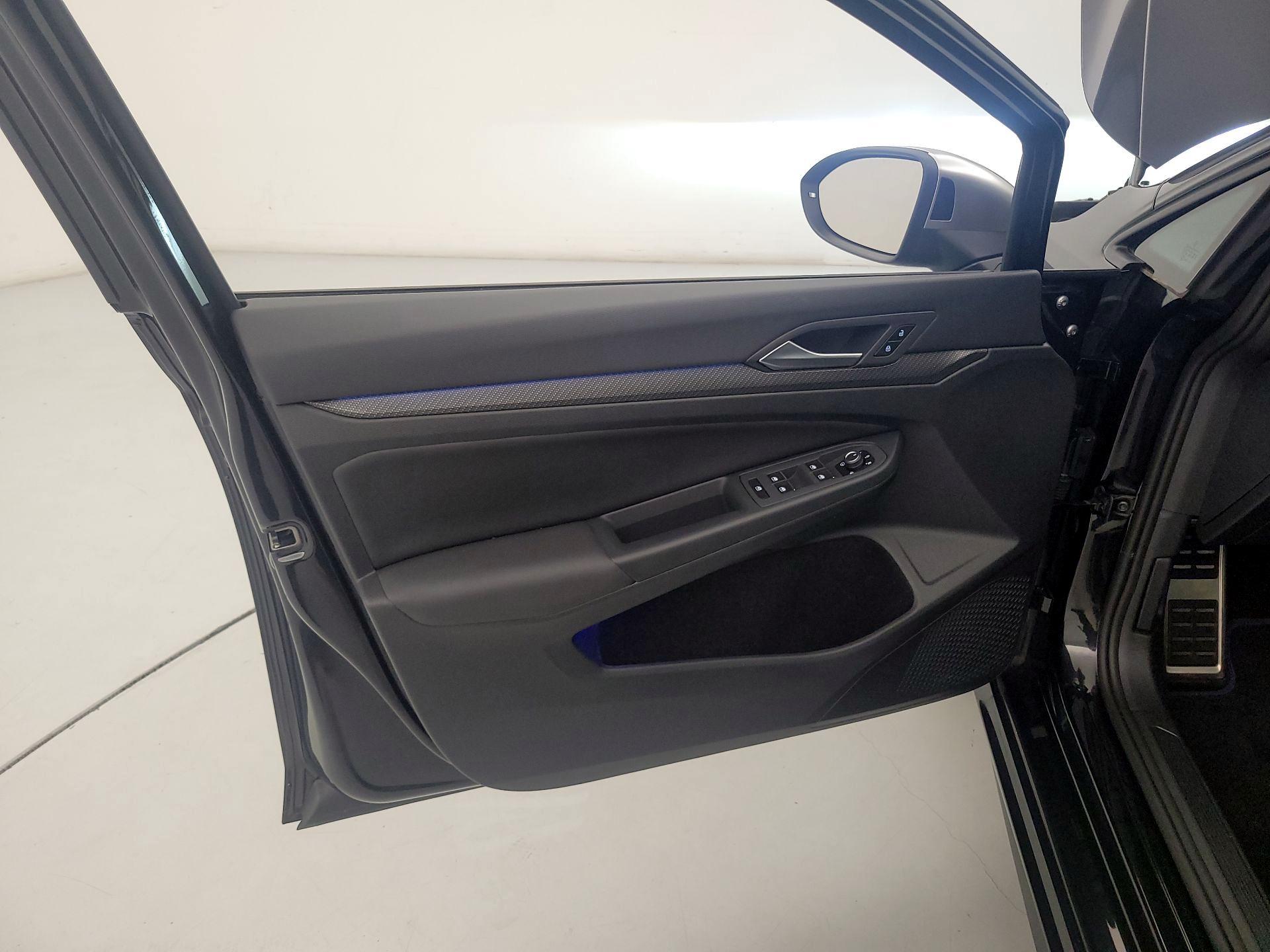 Thumbnail: 2024 Volkswagen Golf - 12