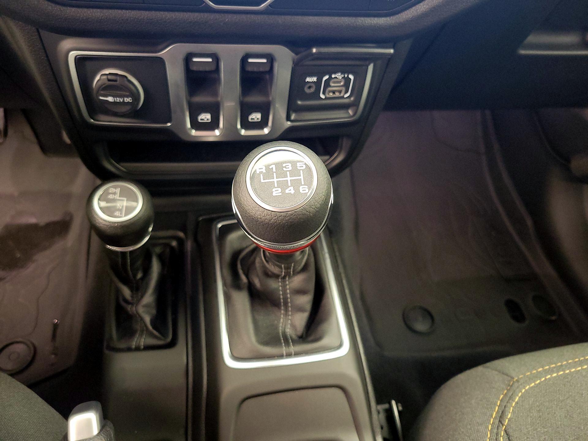 Thumbnail: 2025 Jeep Wrangler - 17