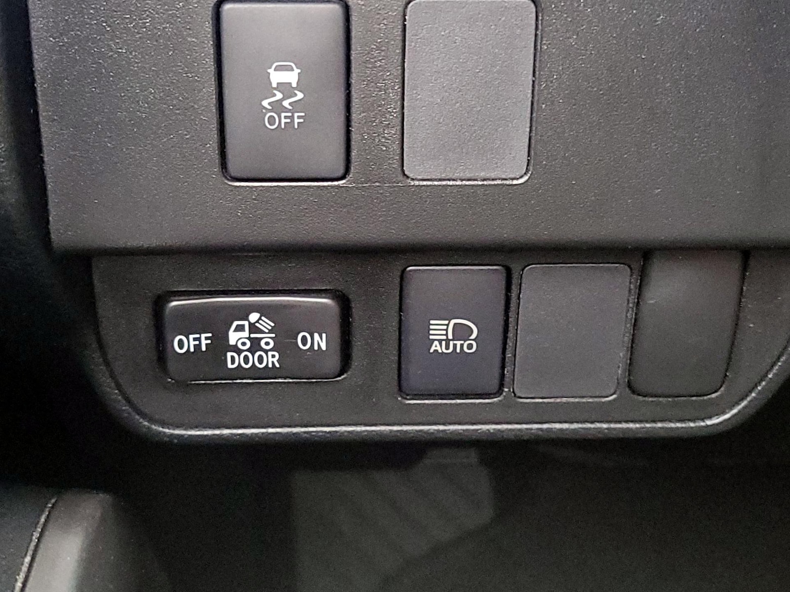 2020 Toyota Tacoma SR5 - Photo 14