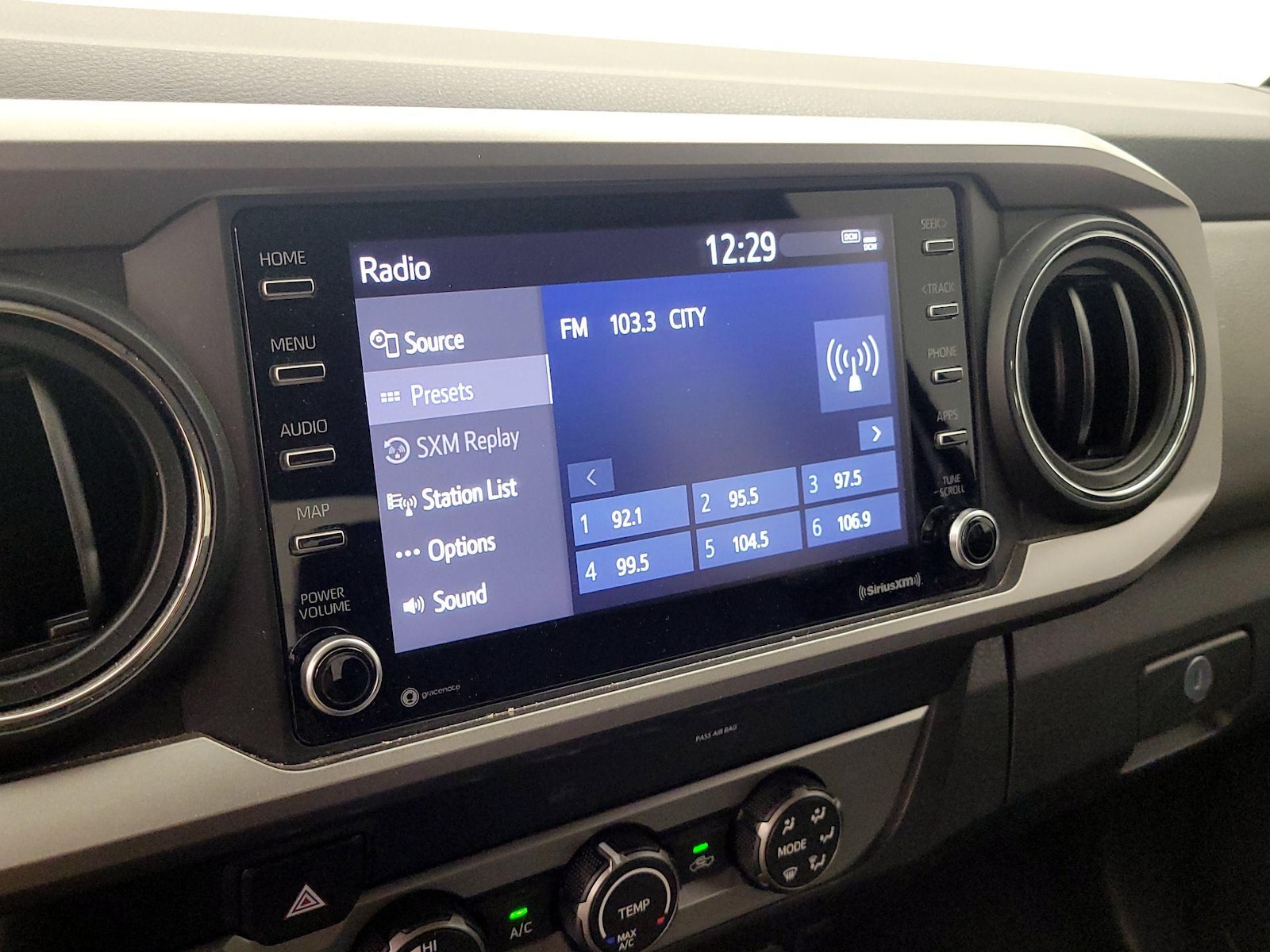 2020 Toyota Tacoma SR5 - Photo 16