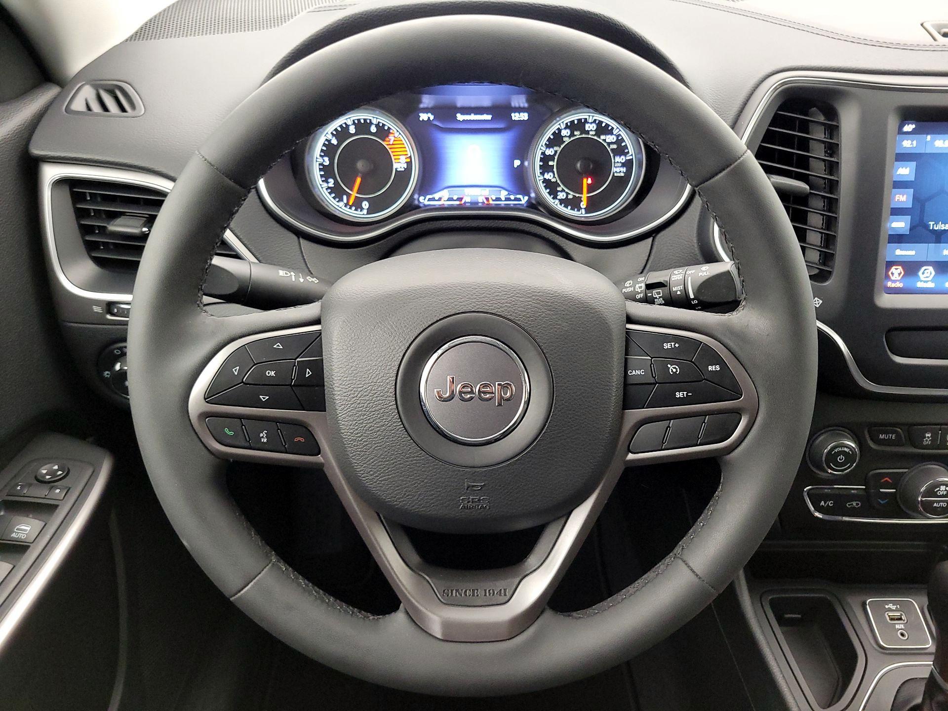 Thumbnail: 2022 Jeep Cherokee - 10