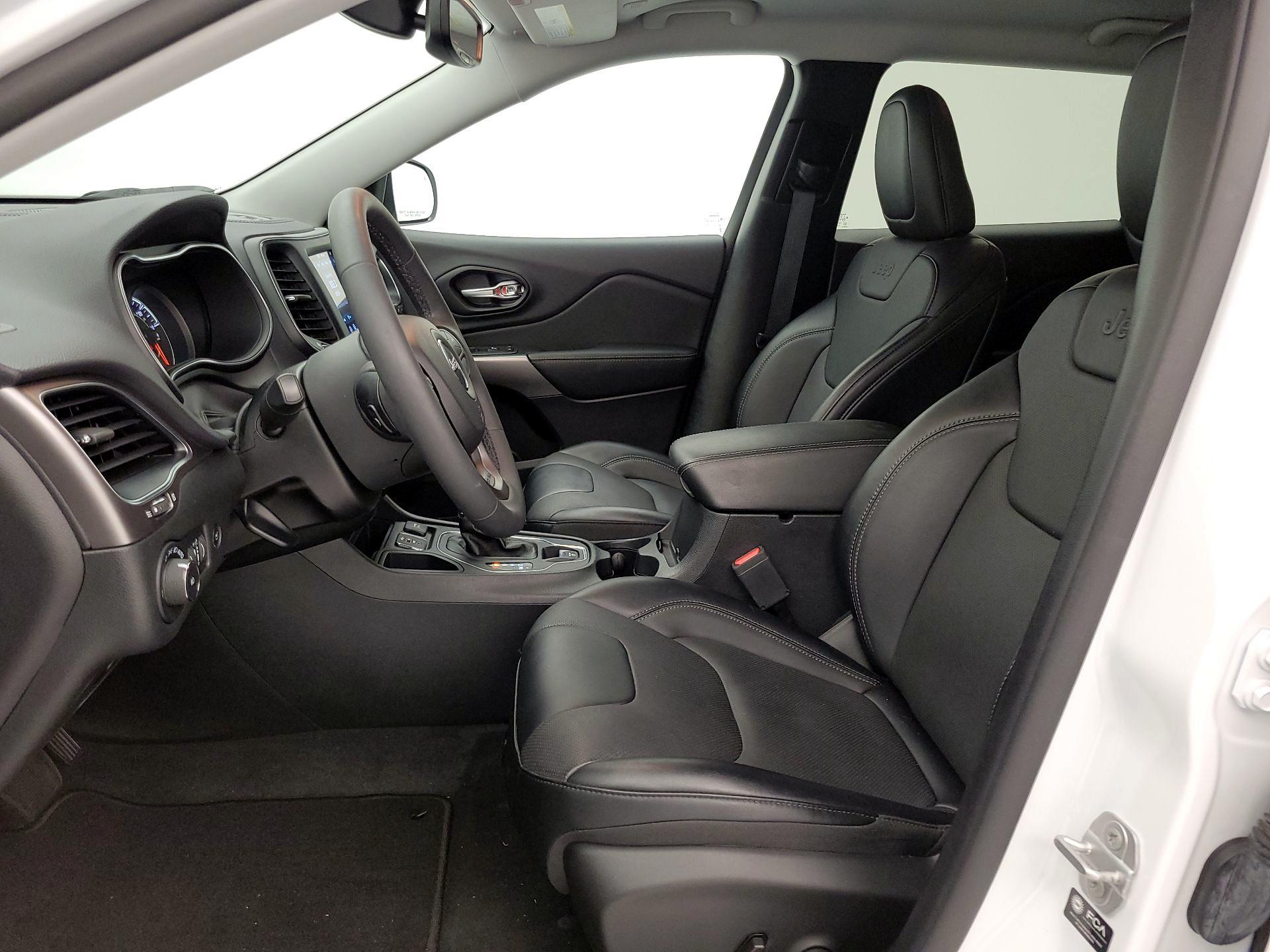 Thumbnail: 2022 Jeep Cherokee - 11