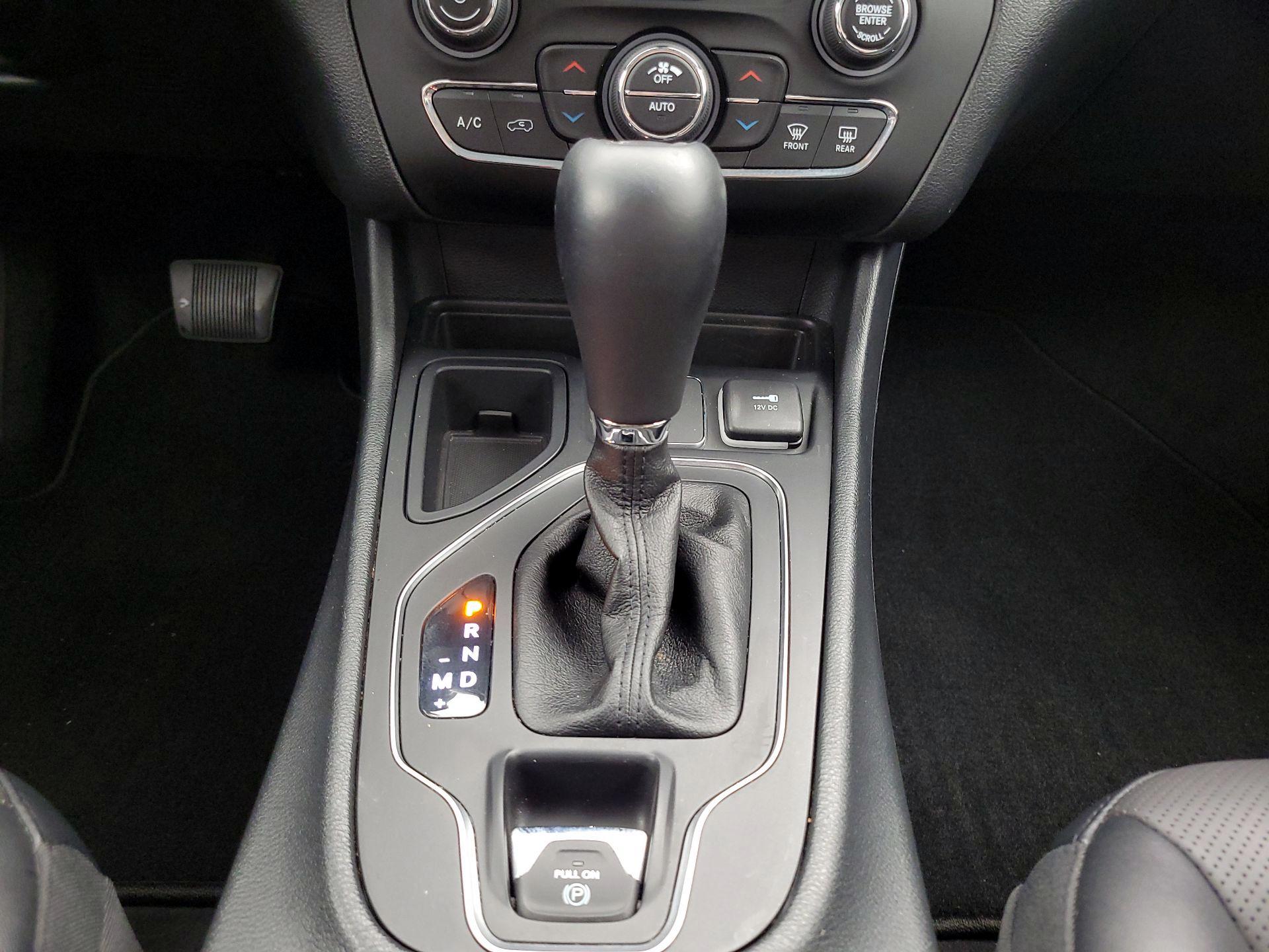 Thumbnail: 2022 Jeep Cherokee - 17